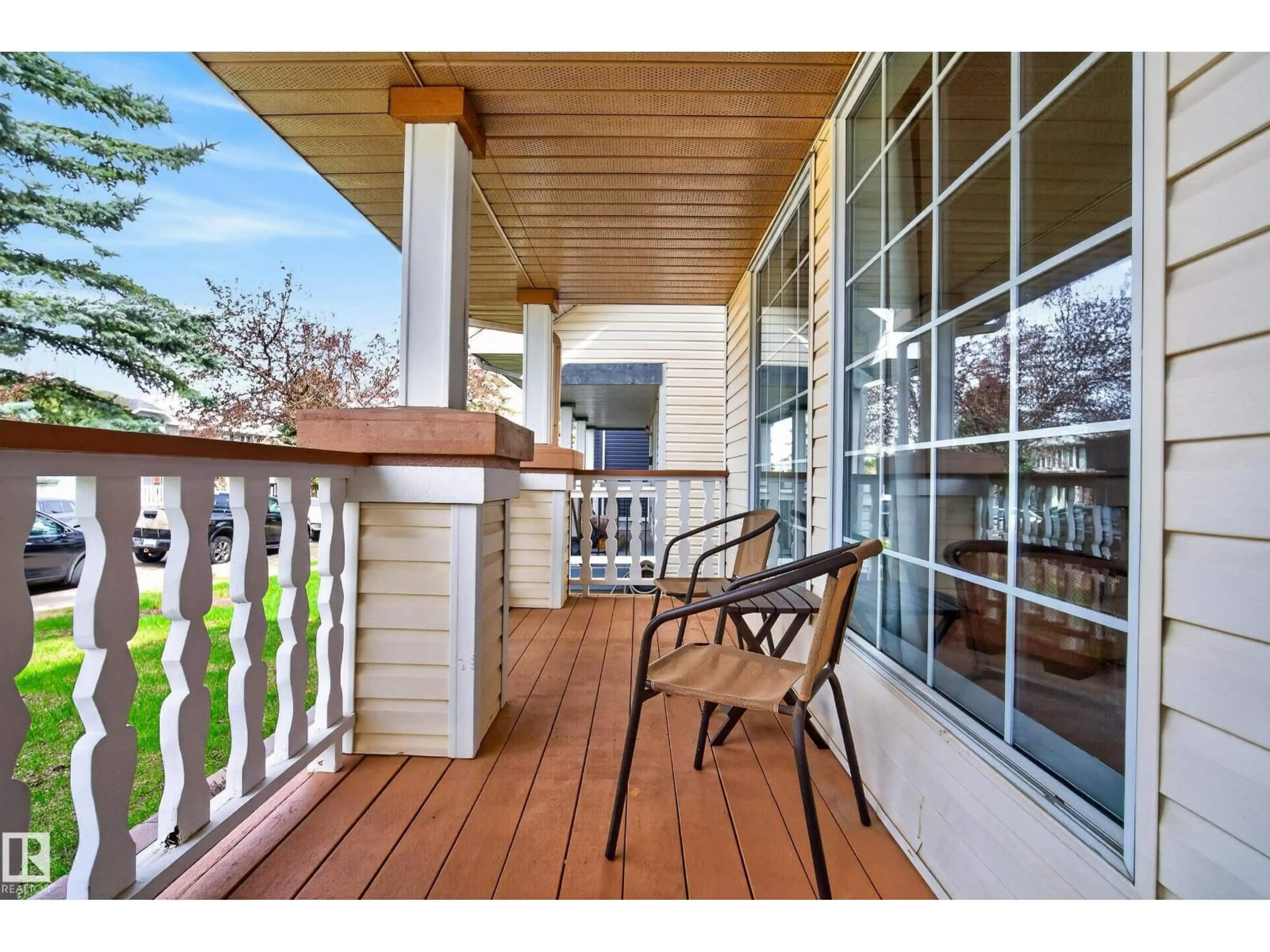 Patio, street for 1517 JARVIS CR, Edmonton Alberta T6L6S4