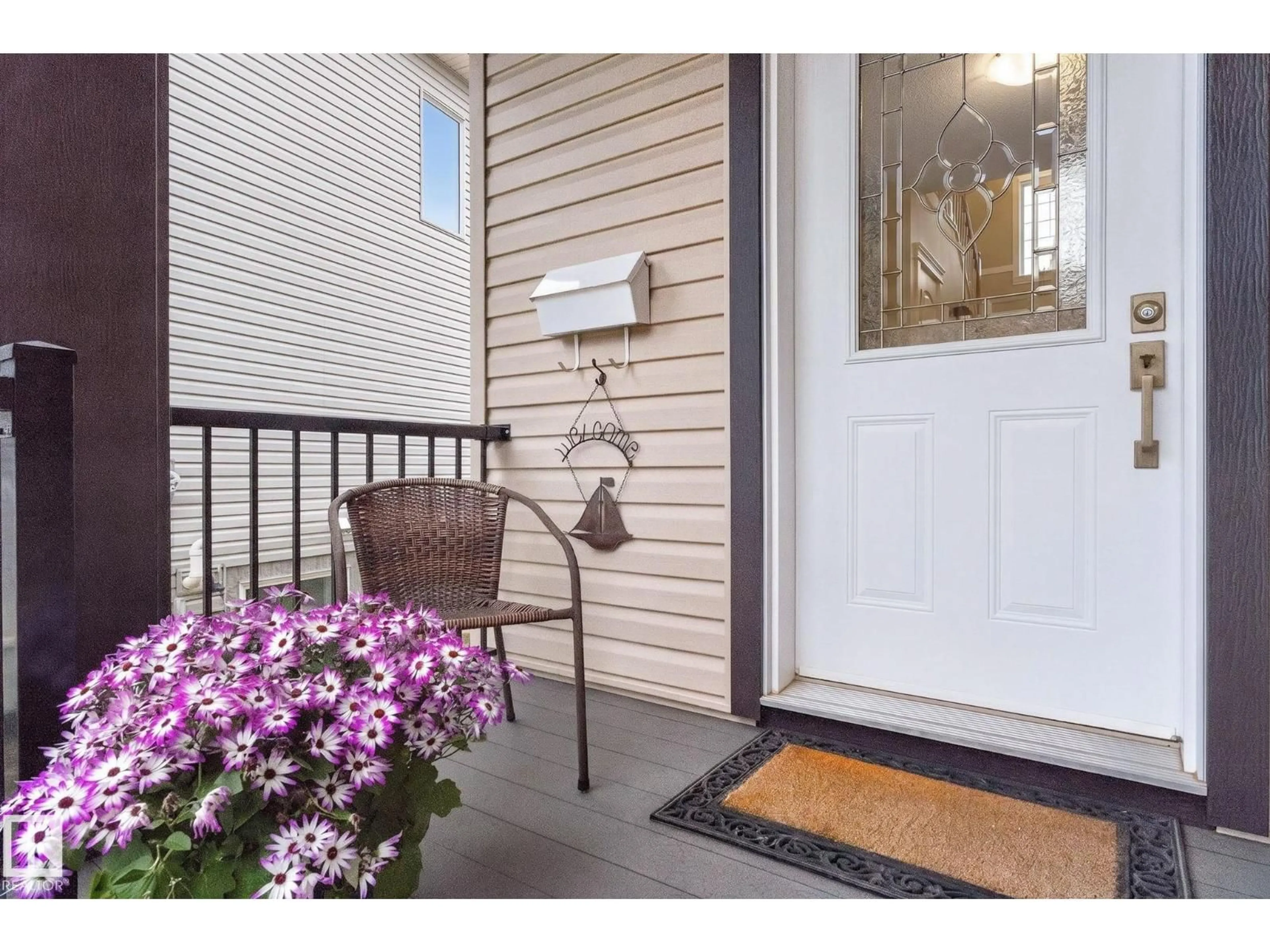 Indoor entryway for 83 SANDALWOOD PL, Leduc Alberta T9E8R4