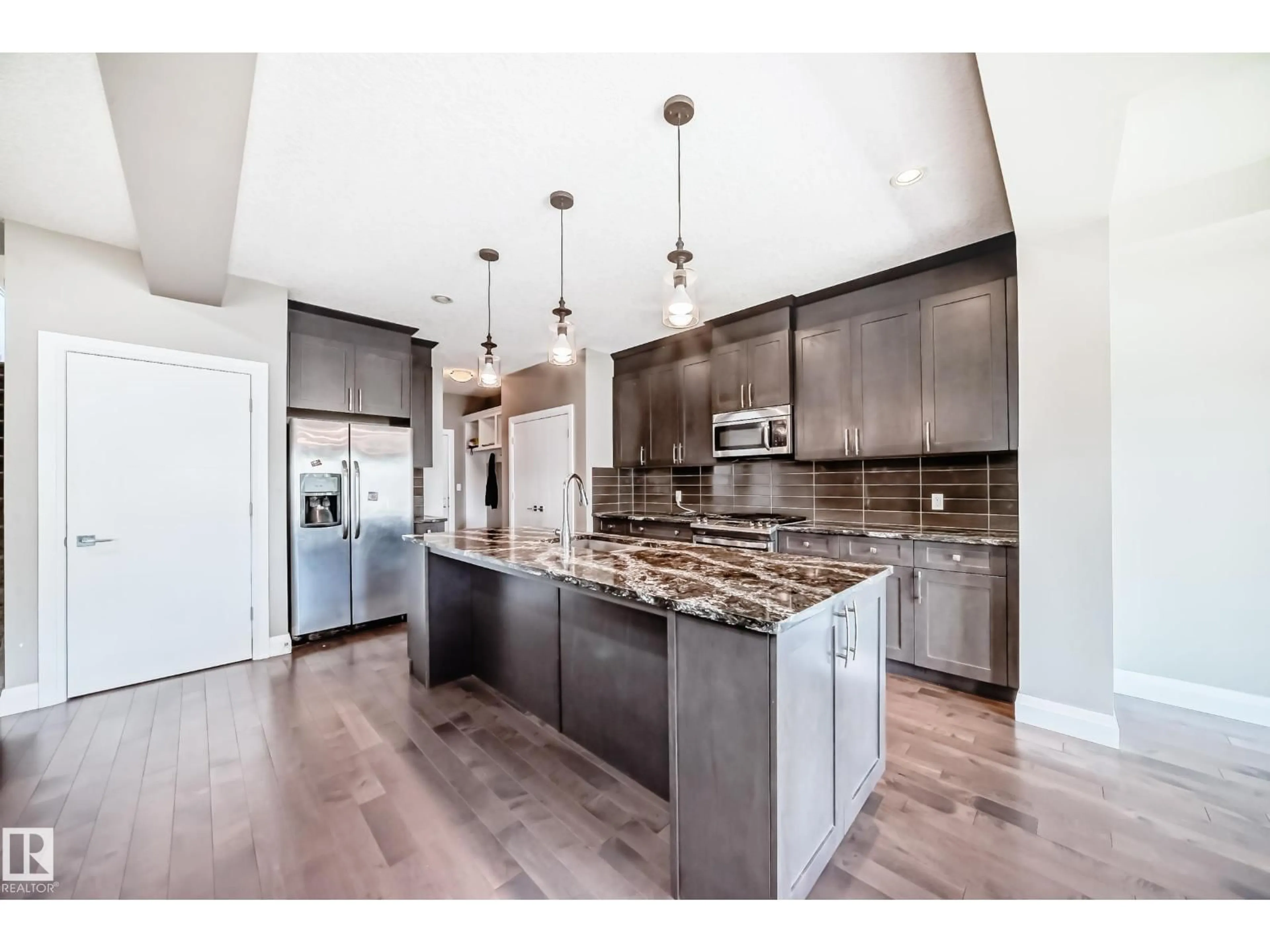 Open concept kitchen, unknown for SW - 4155 CHARLES LINK LI, Edmonton Alberta T6W3H1