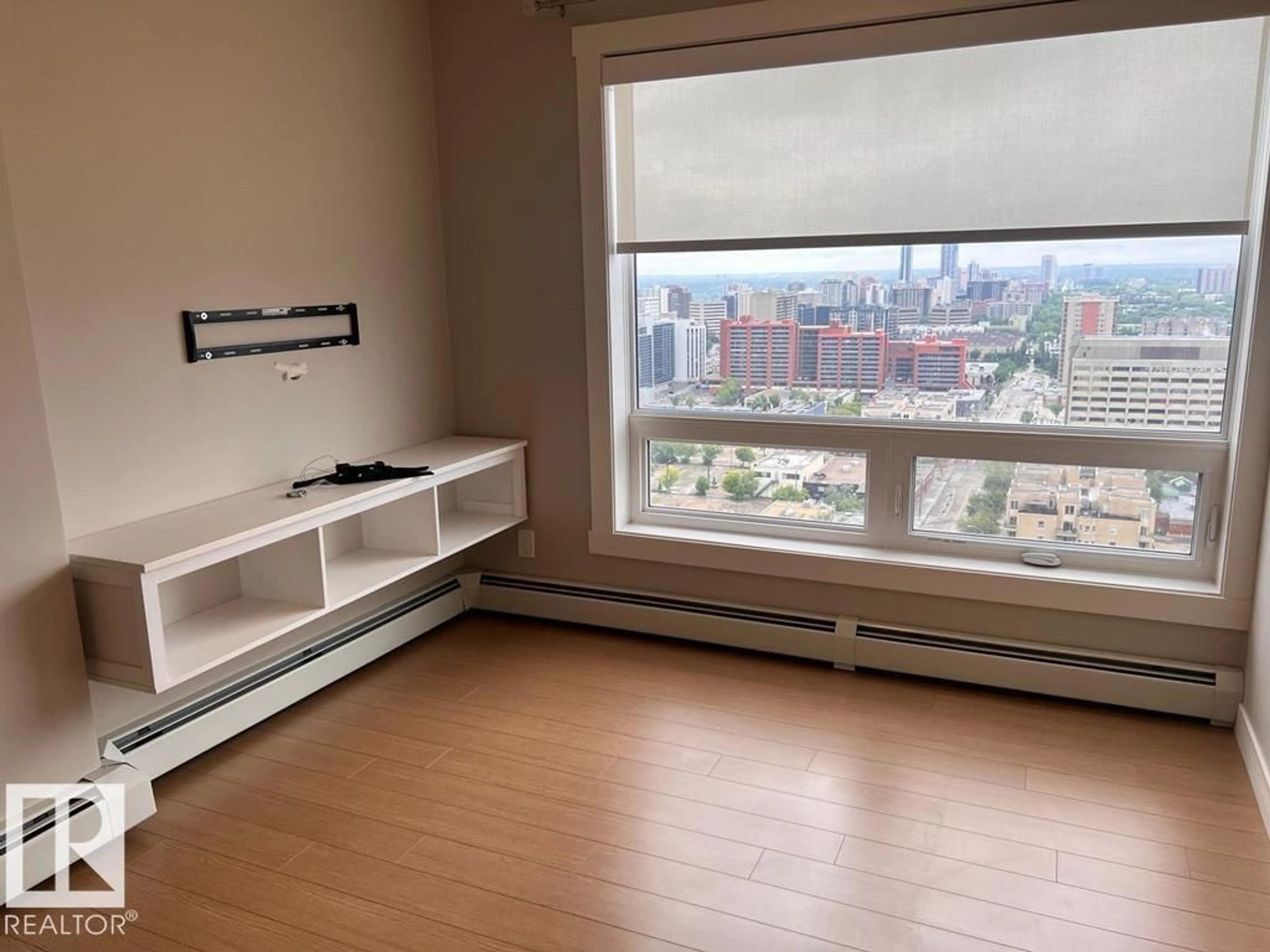 A pic of a room for 2004 - 10410 102 AV, Edmonton Alberta T5J0E9