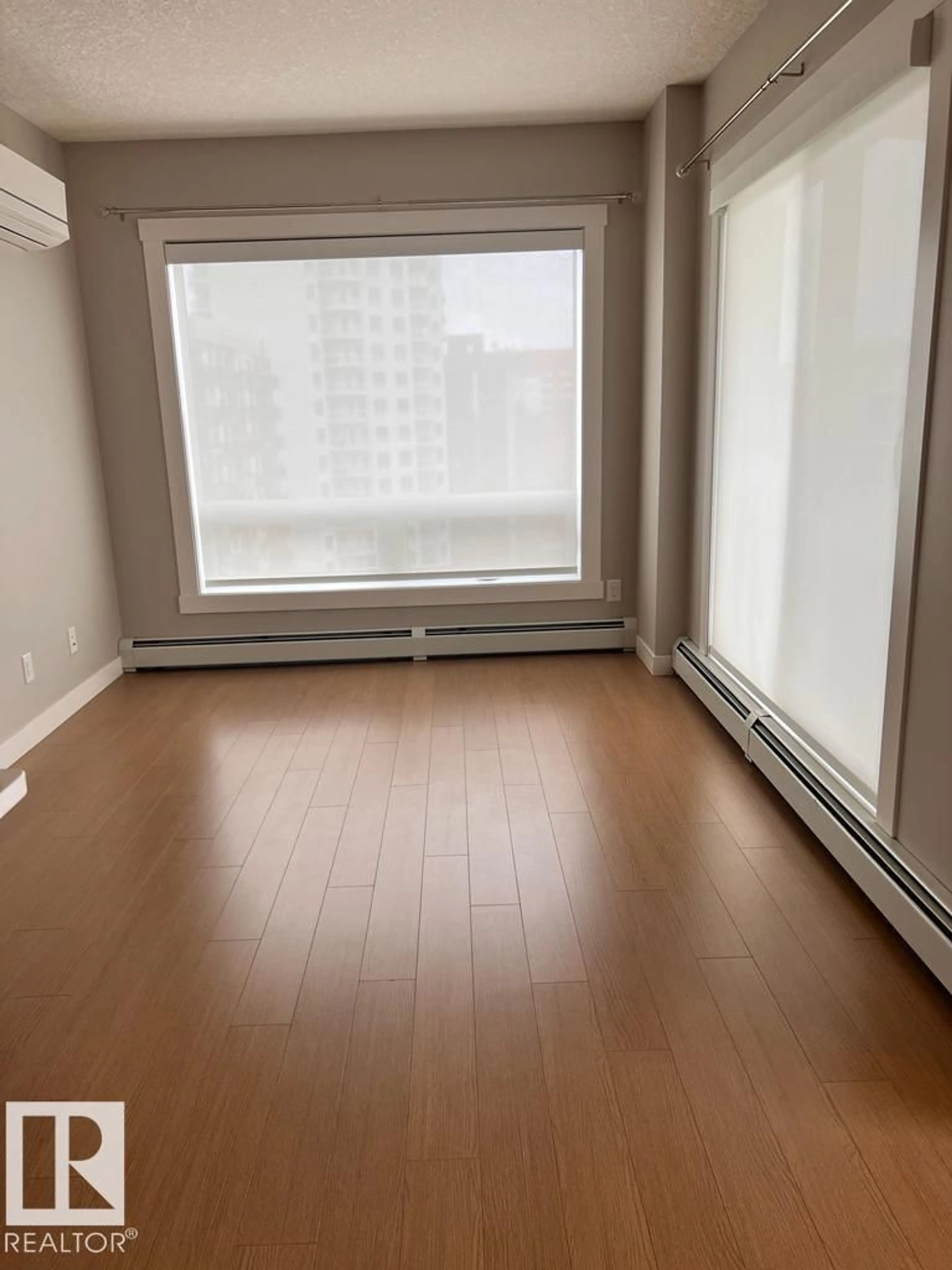 A pic of a room for 2004 - 10410 102 AV, Edmonton Alberta T5J0E9