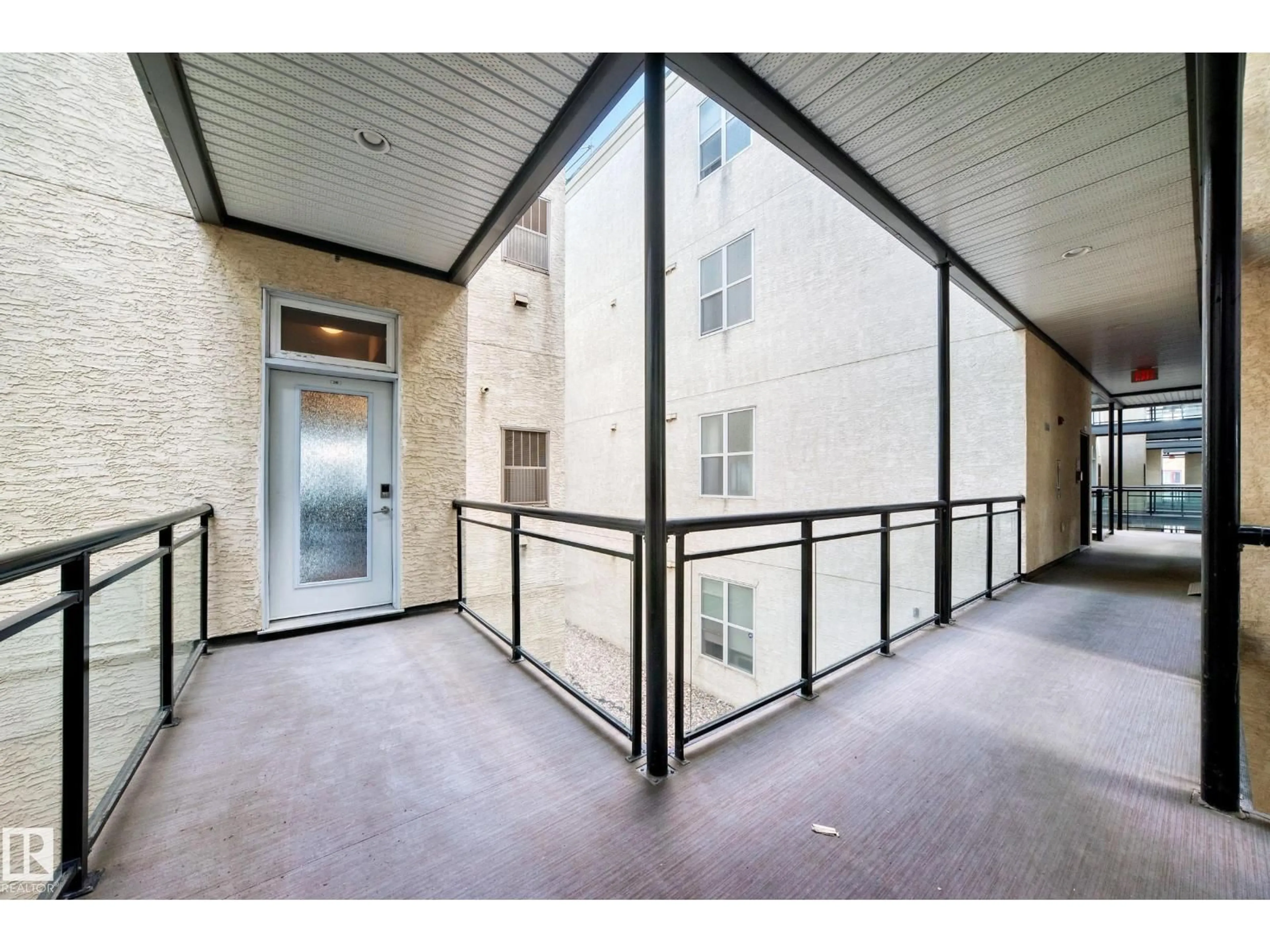 Indoor foyer for #216 - 10531 117 ST, Edmonton Alberta T5H0A8