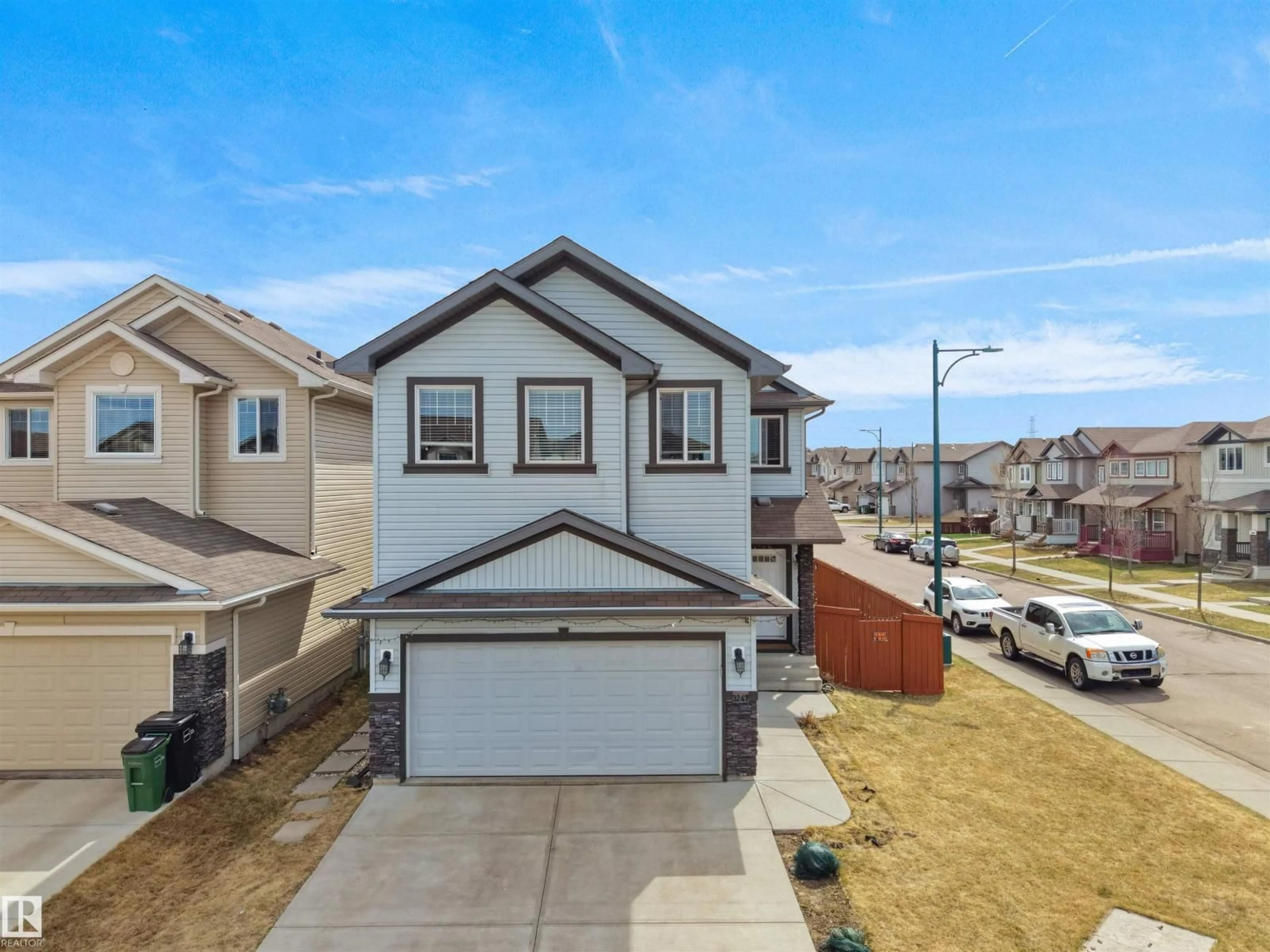 A pic from outside/outdoor area/front of a property/back of a property/a pic from drone, street for NW - 3247 15 AV, Edmonton Alberta T6T0V1