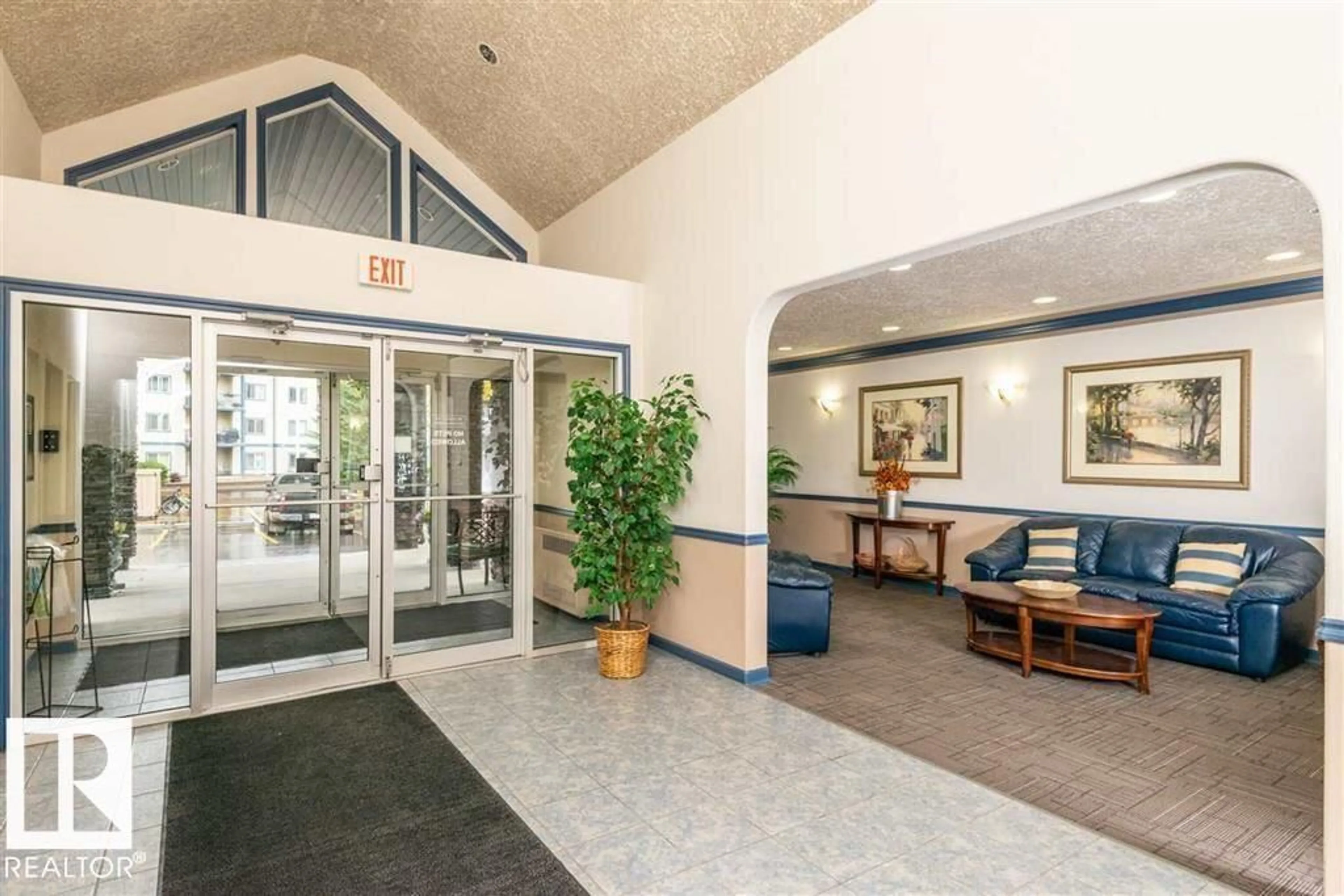 Indoor foyer for #424 - 16303 95 ST, Edmonton Alberta T5Z3V1