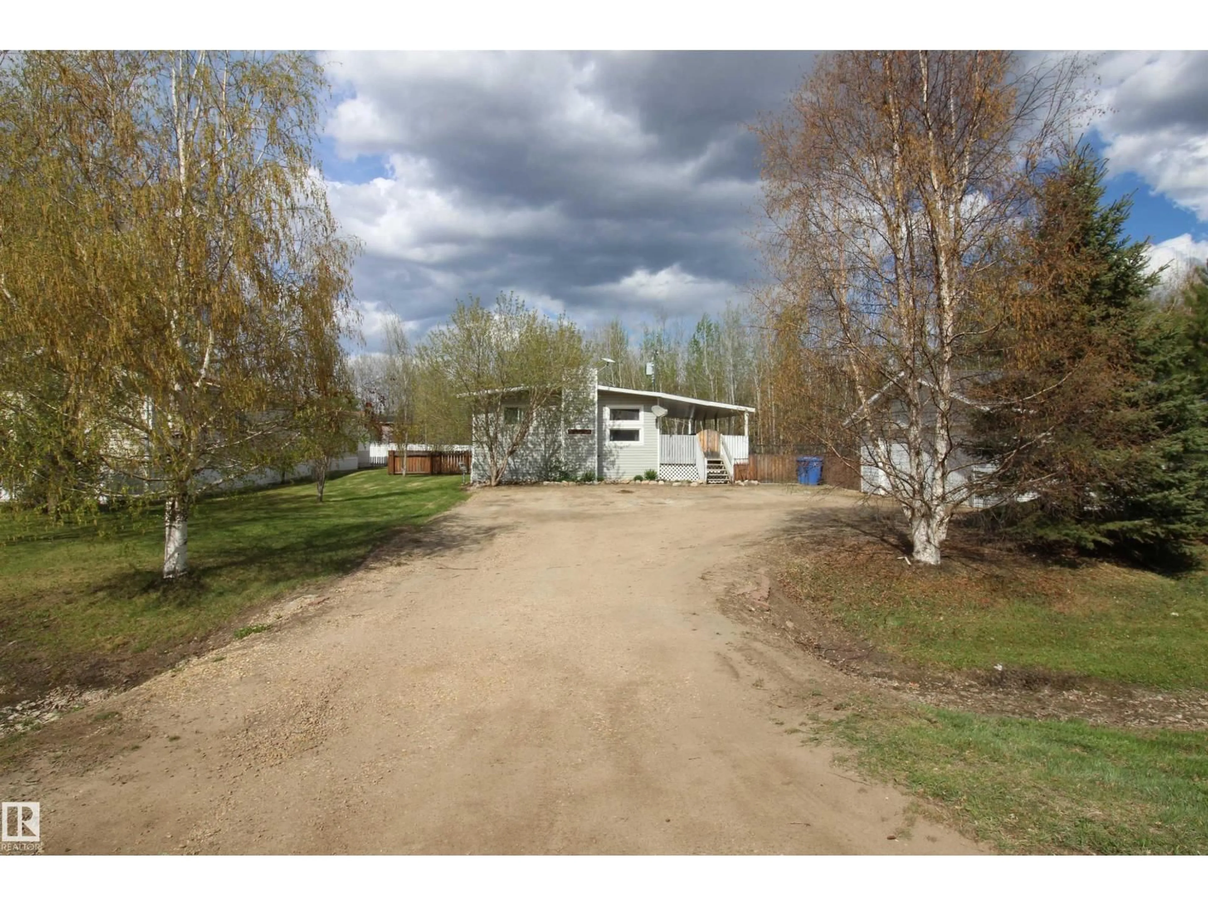 A pic from outside/outdoor area/front of a property/back of a property/a pic from drone, street for 4704 52 AV, Sangudo Alberta T0E2A0