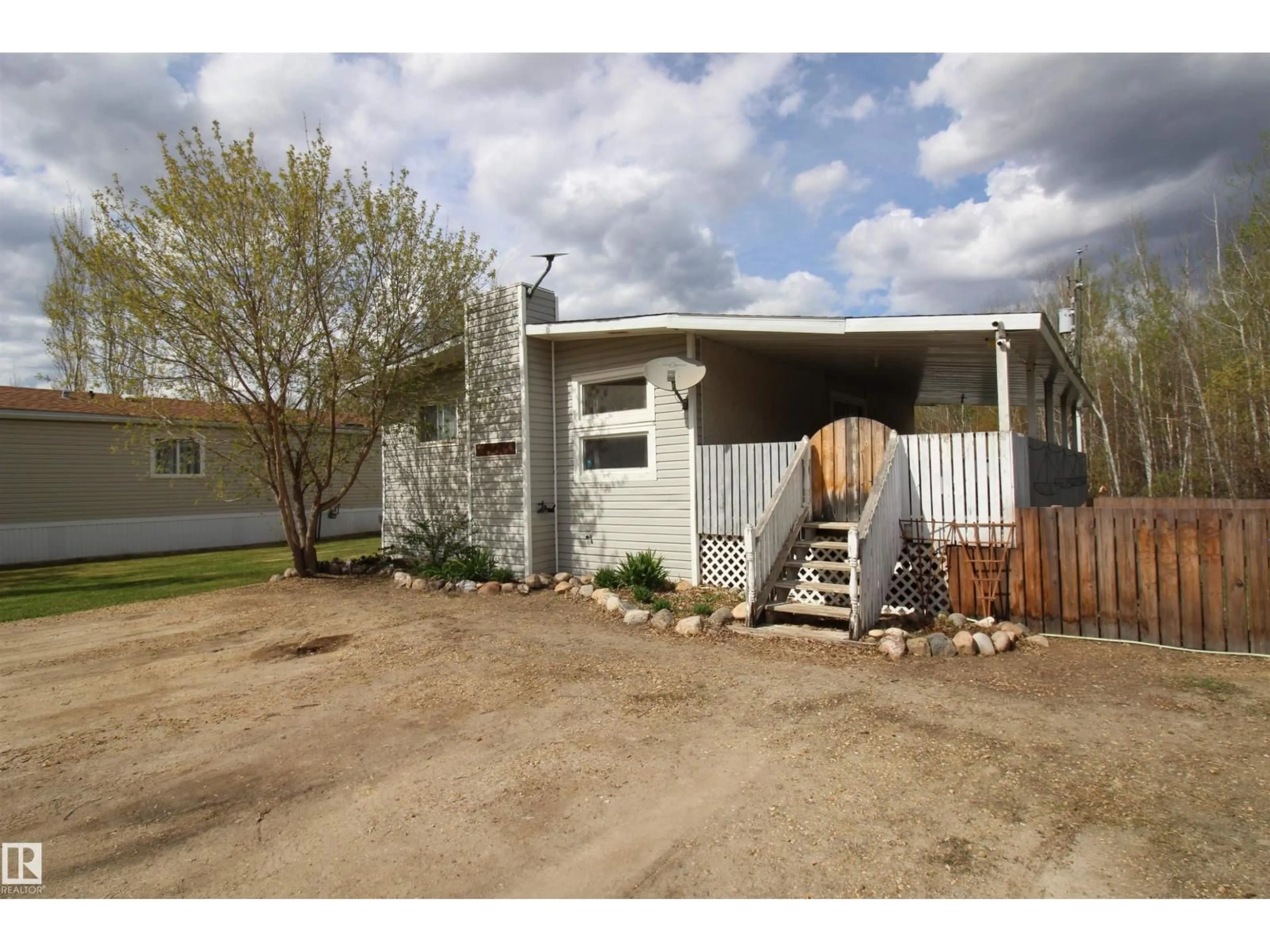 Home with vinyl exterior material, street for 4704 52 AV, Sangudo Alberta T0E2A0