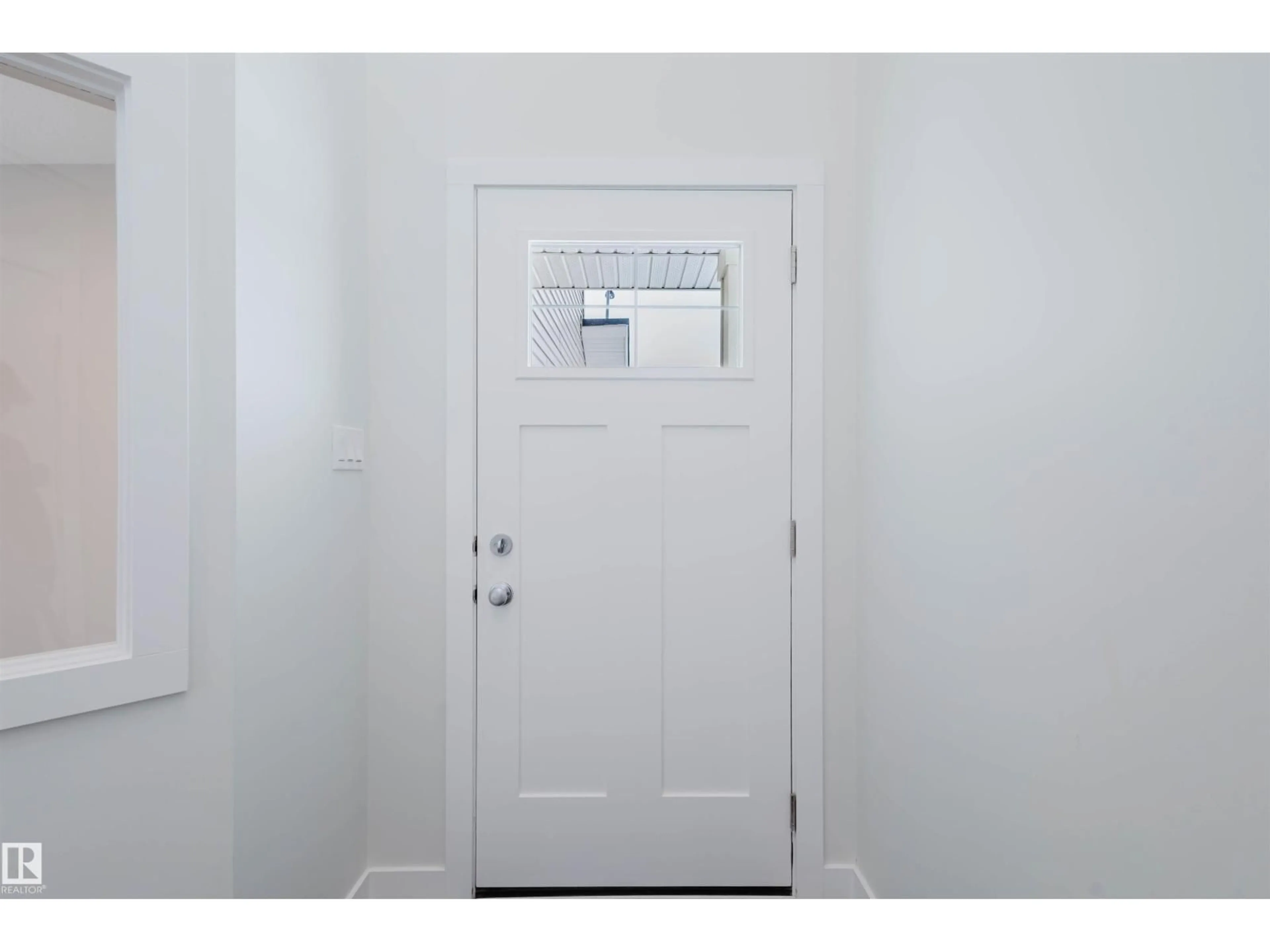 Indoor entryway for NW - 2831 191 ST, Edmonton Alberta T6M3C3