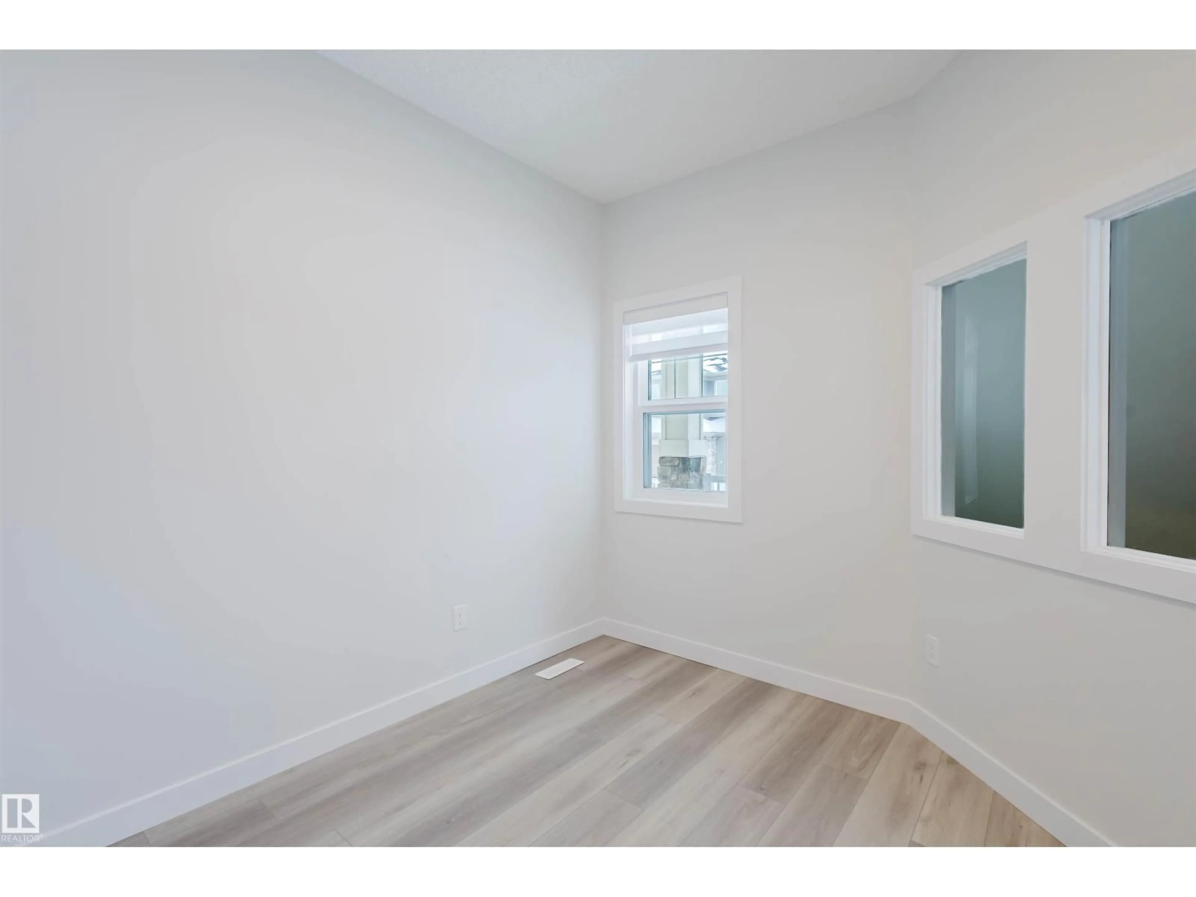 A pic of a room for NW - 2831 191 ST, Edmonton Alberta T6M3C3