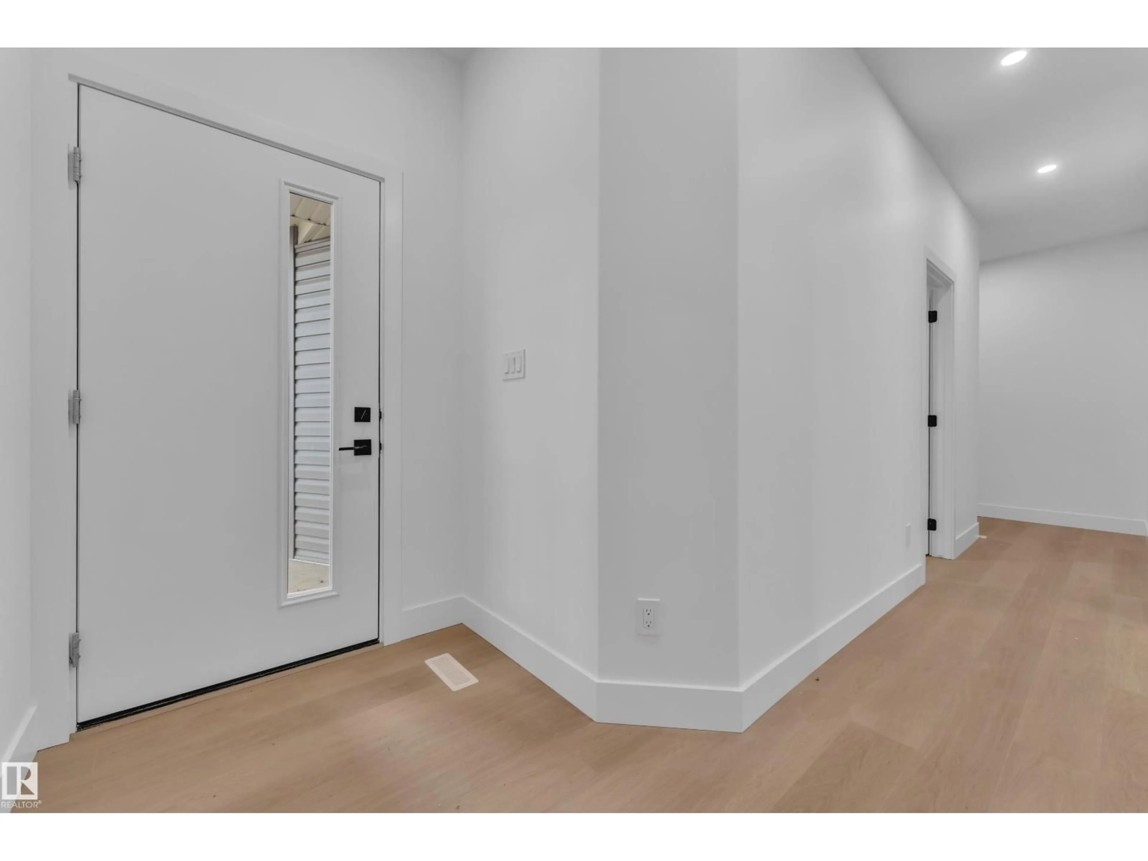 Indoor entryway for 6226 45 AV, Beaumont Alberta T4X2Z4