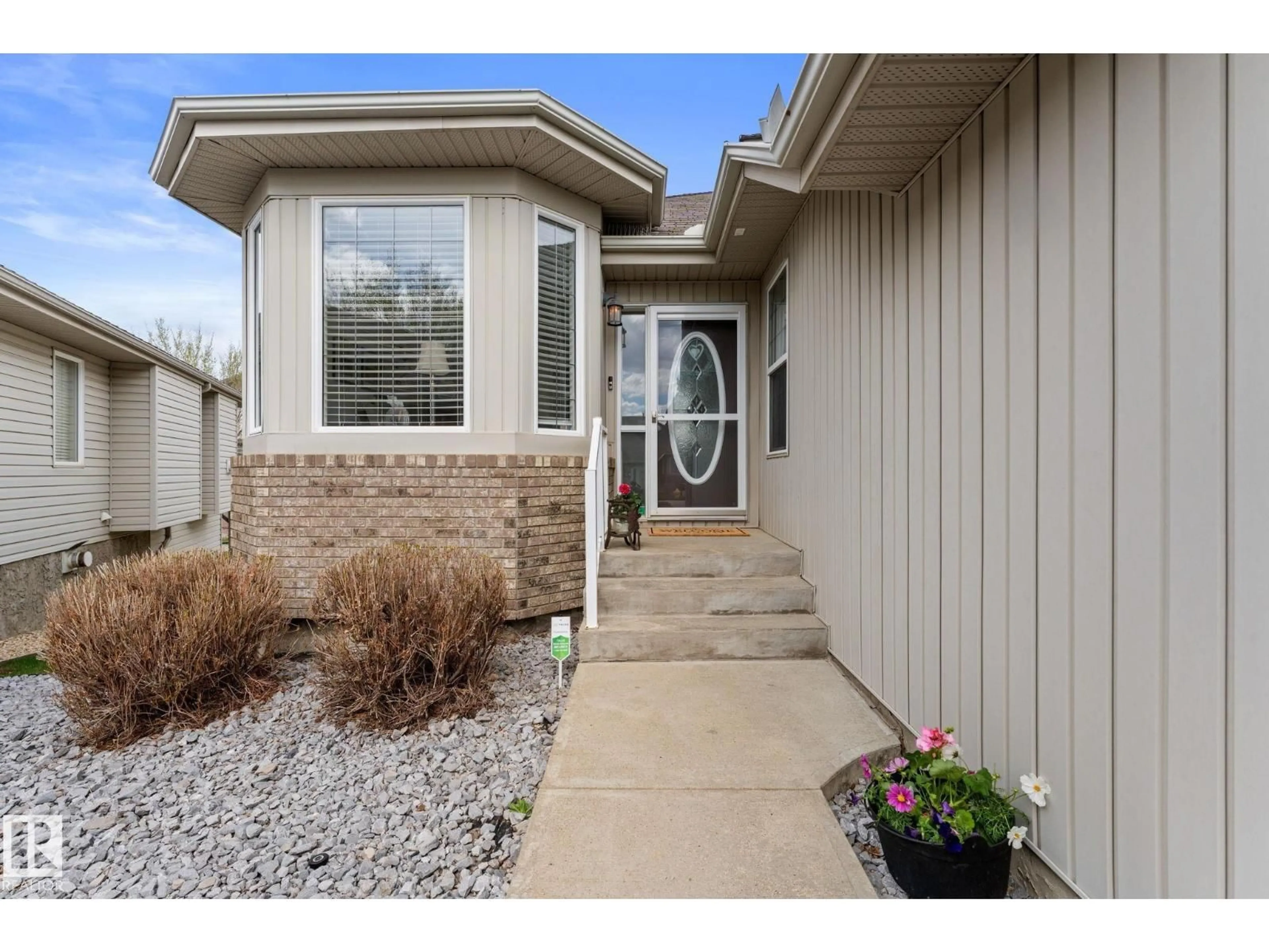 Unknown for #6 - 10848 8 AV, Edmonton Alberta T6W1G5