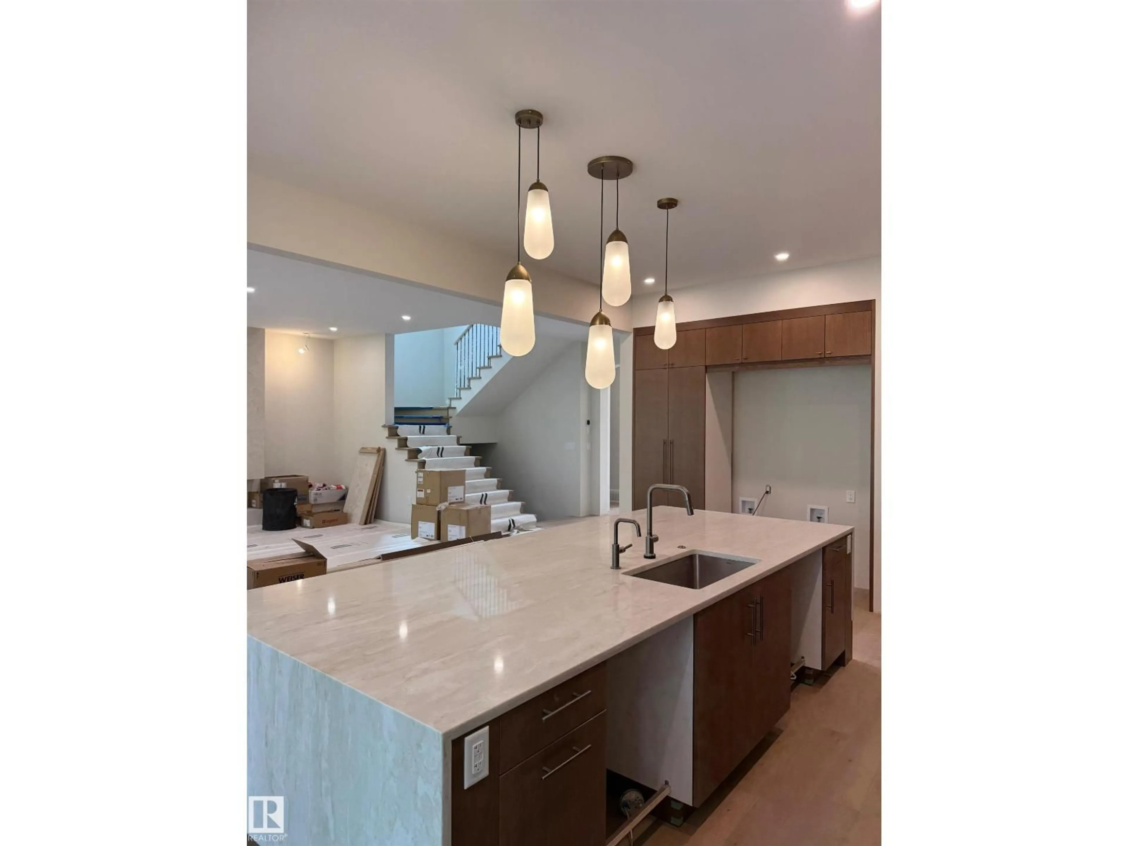 Unknown for 14702 PARK DR, Edmonton Alberta T5R5V4