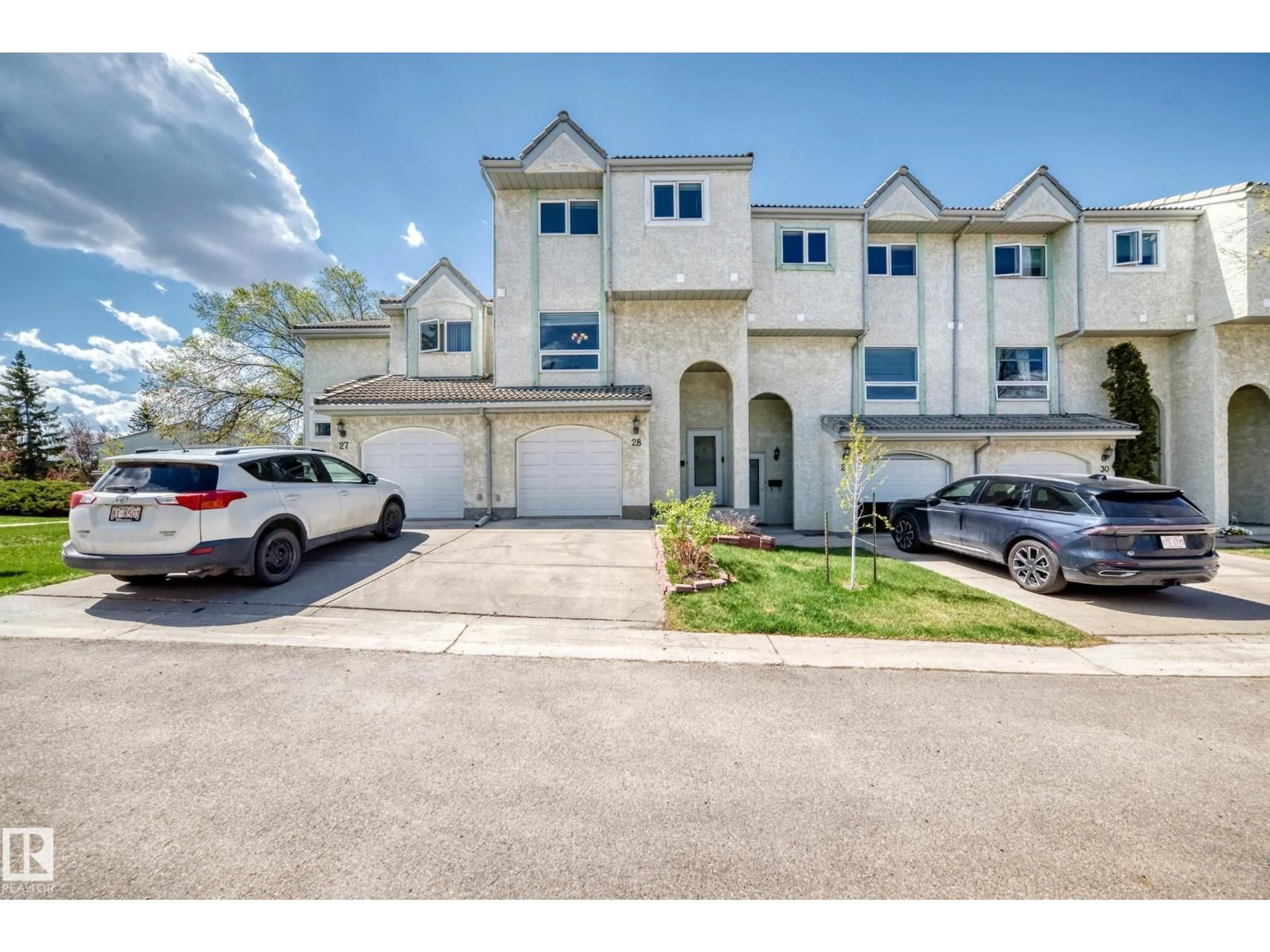 A pic from outside/outdoor area/front of a property/back of a property/a pic from drone, street for #28 - 9520 174 ST NW, Edmonton Alberta T5T5Z3