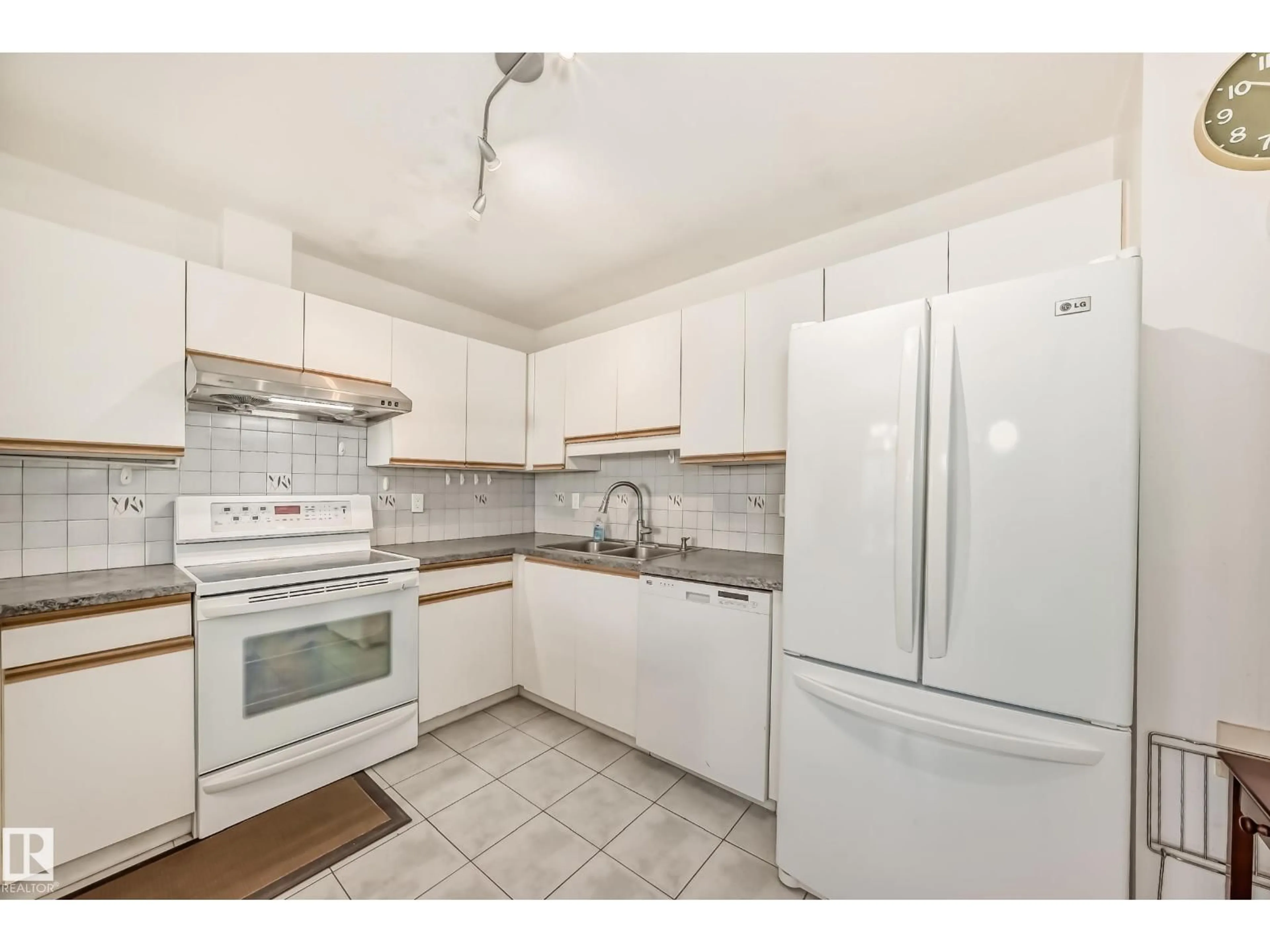 Standard kitchen, unknown for #28 - 9520 174 ST NW, Edmonton Alberta T5T5Z3