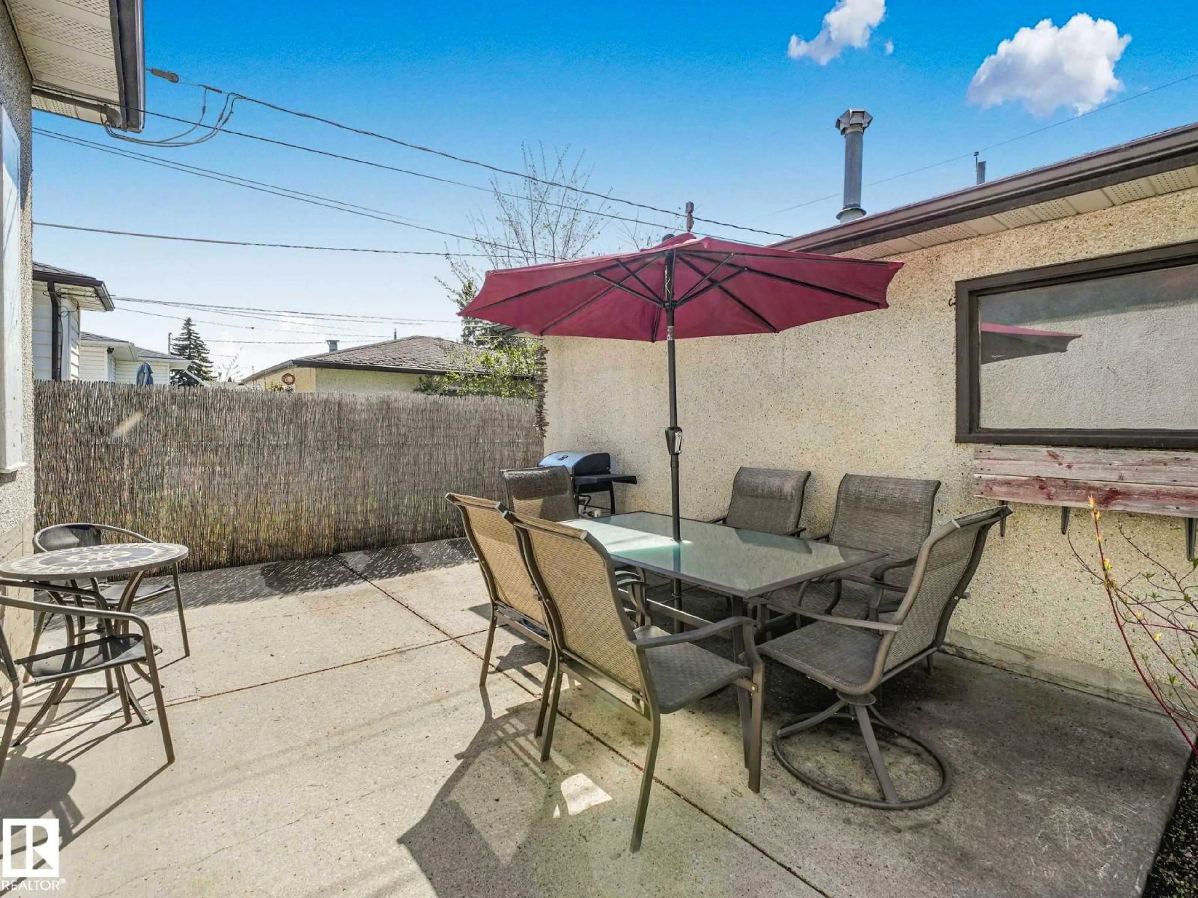 Patio, street for 9635 64 AV, Edmonton Alberta T6E0J2