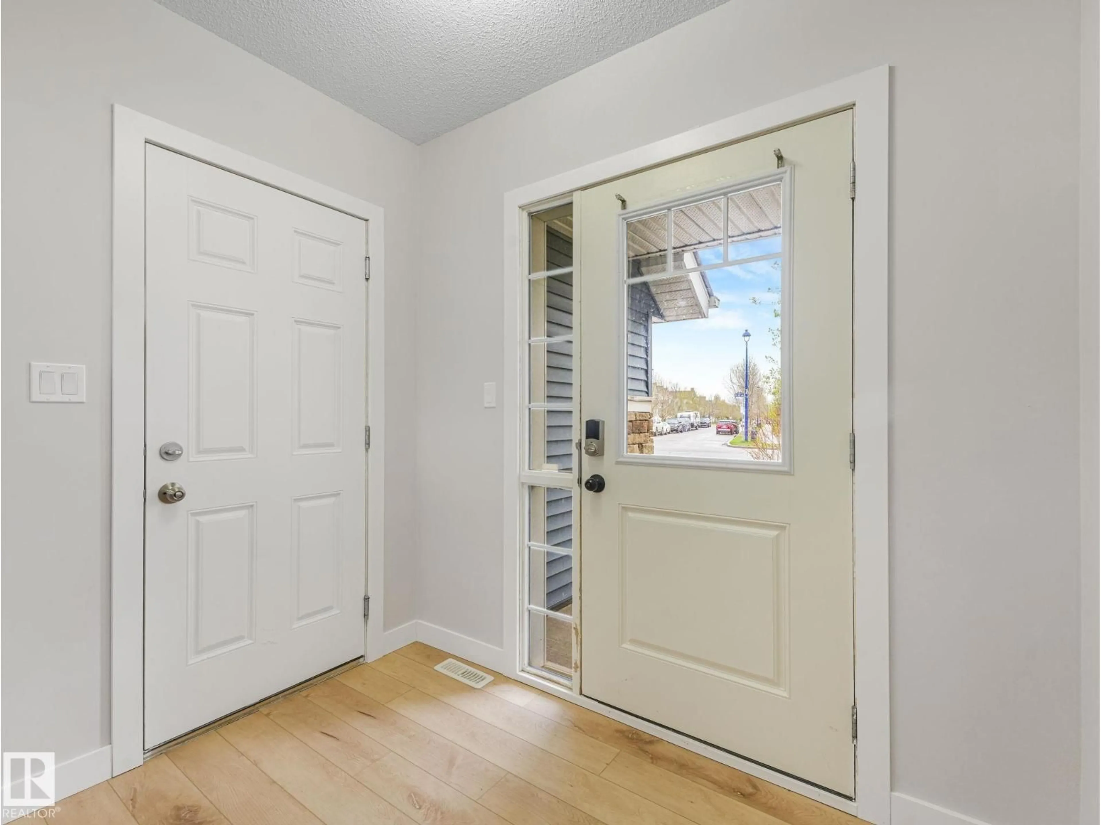 Indoor entryway for 7327 24 AV, Edmonton Alberta T6X0V5
