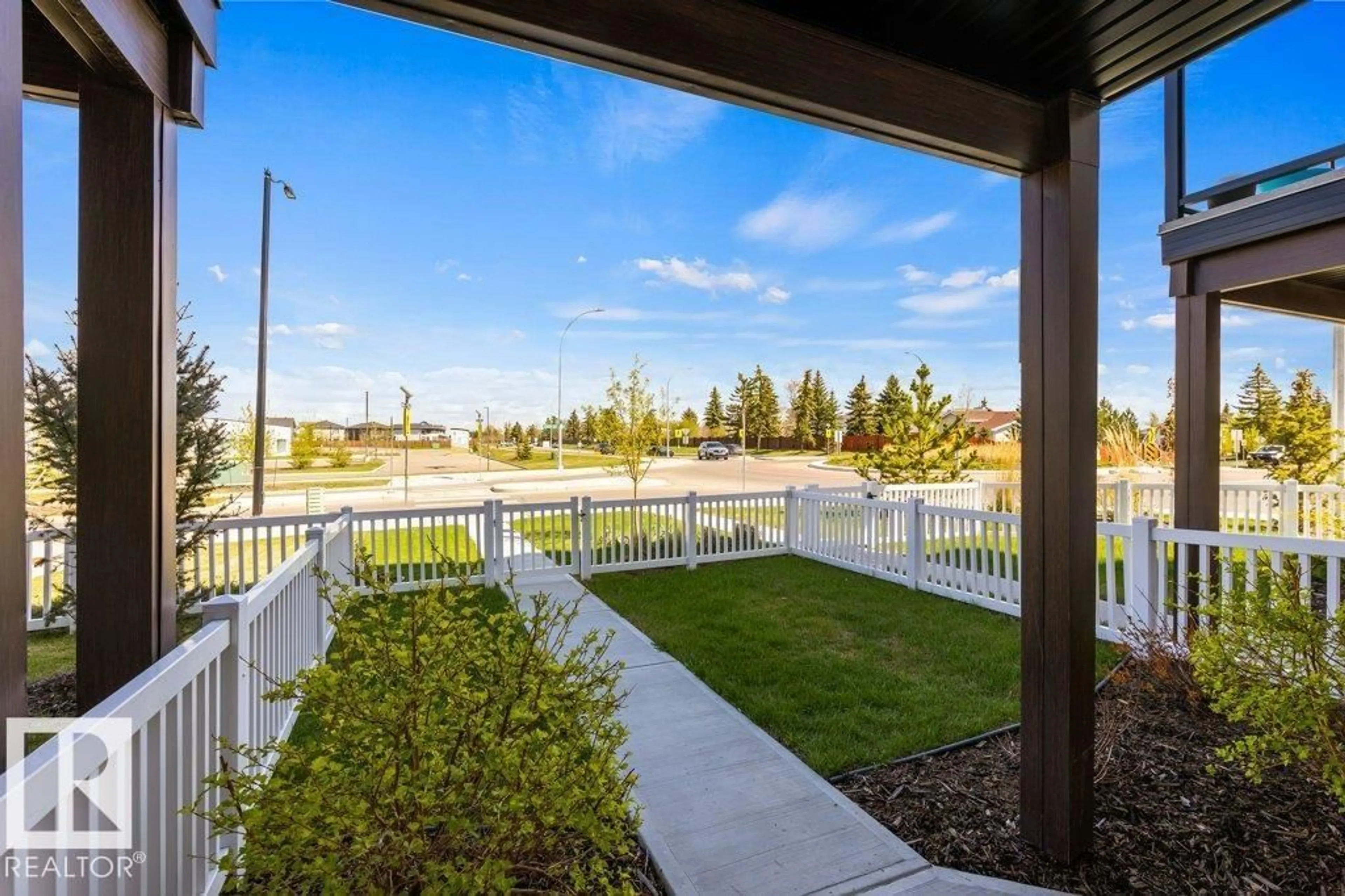 Patio, water/lake/river/ocean view for 4 JENSEN GA, St. Albert Alberta T8N7Y5