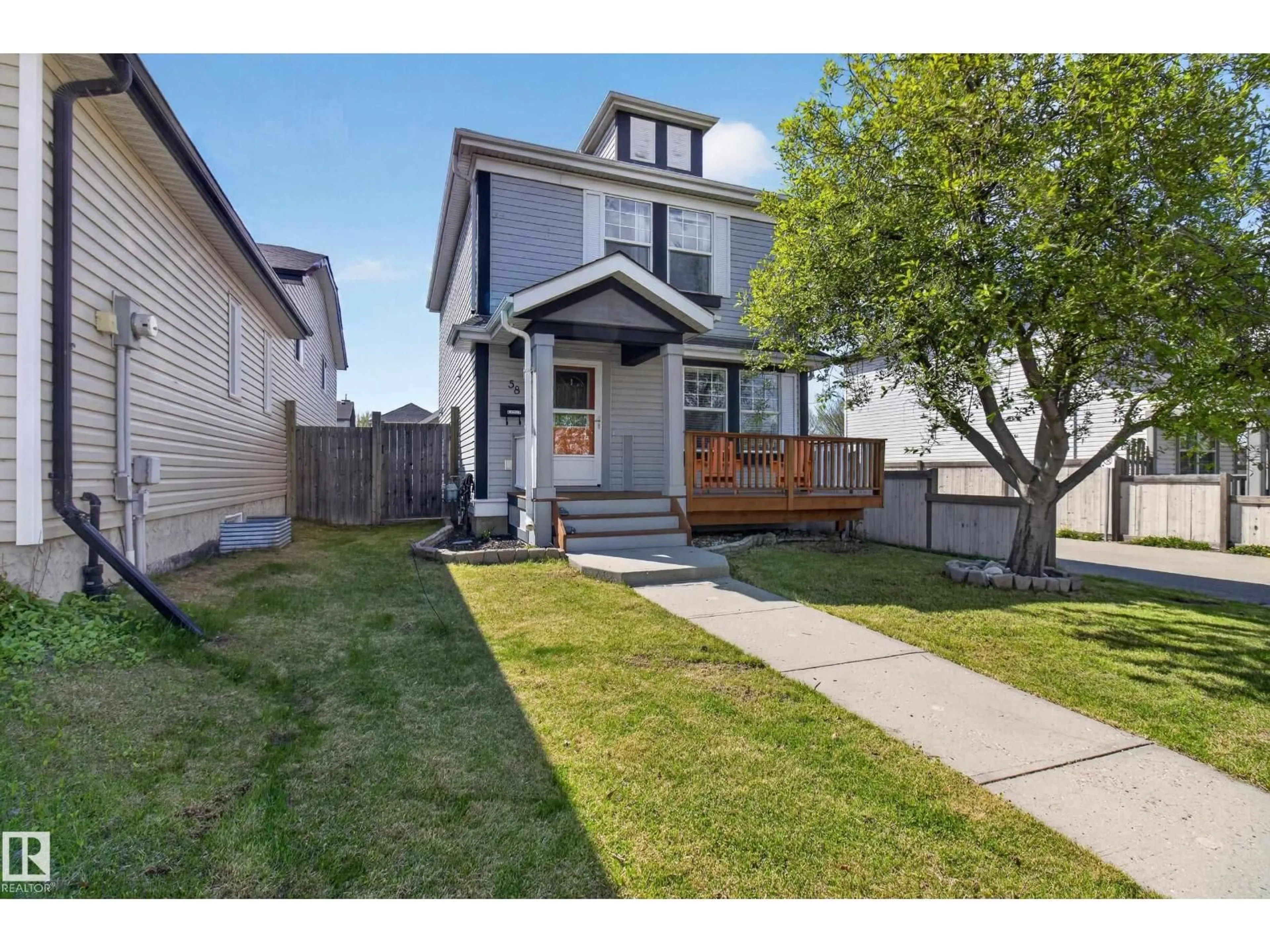 Home with vinyl exterior material, street for 58 SUMMERFIELD PT, Sherwood Park Alberta T8H2P6