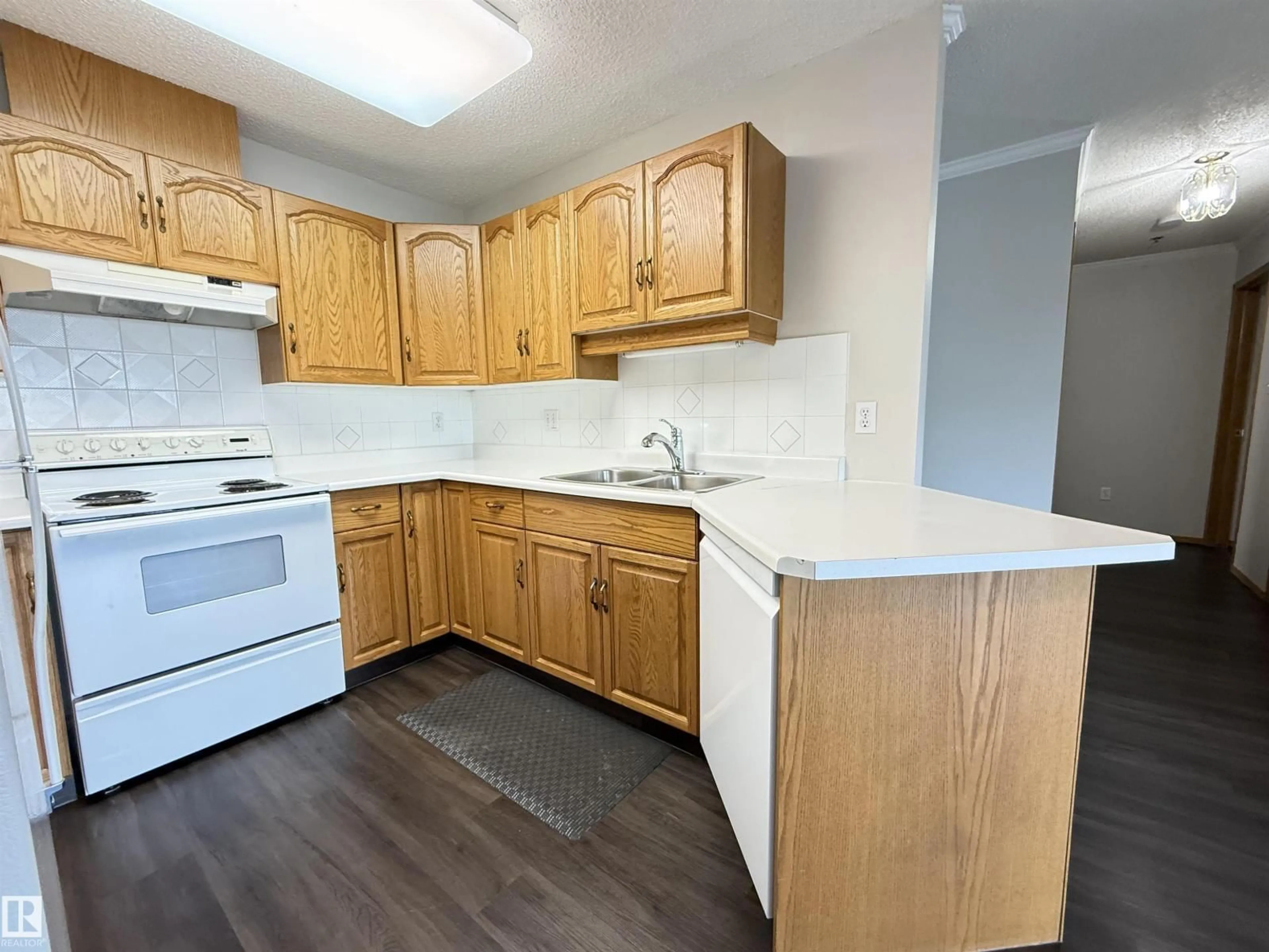 Standard kitchen, unknown for 309 - 10610 76 ST, Edmonton Alberta T6A3Y9