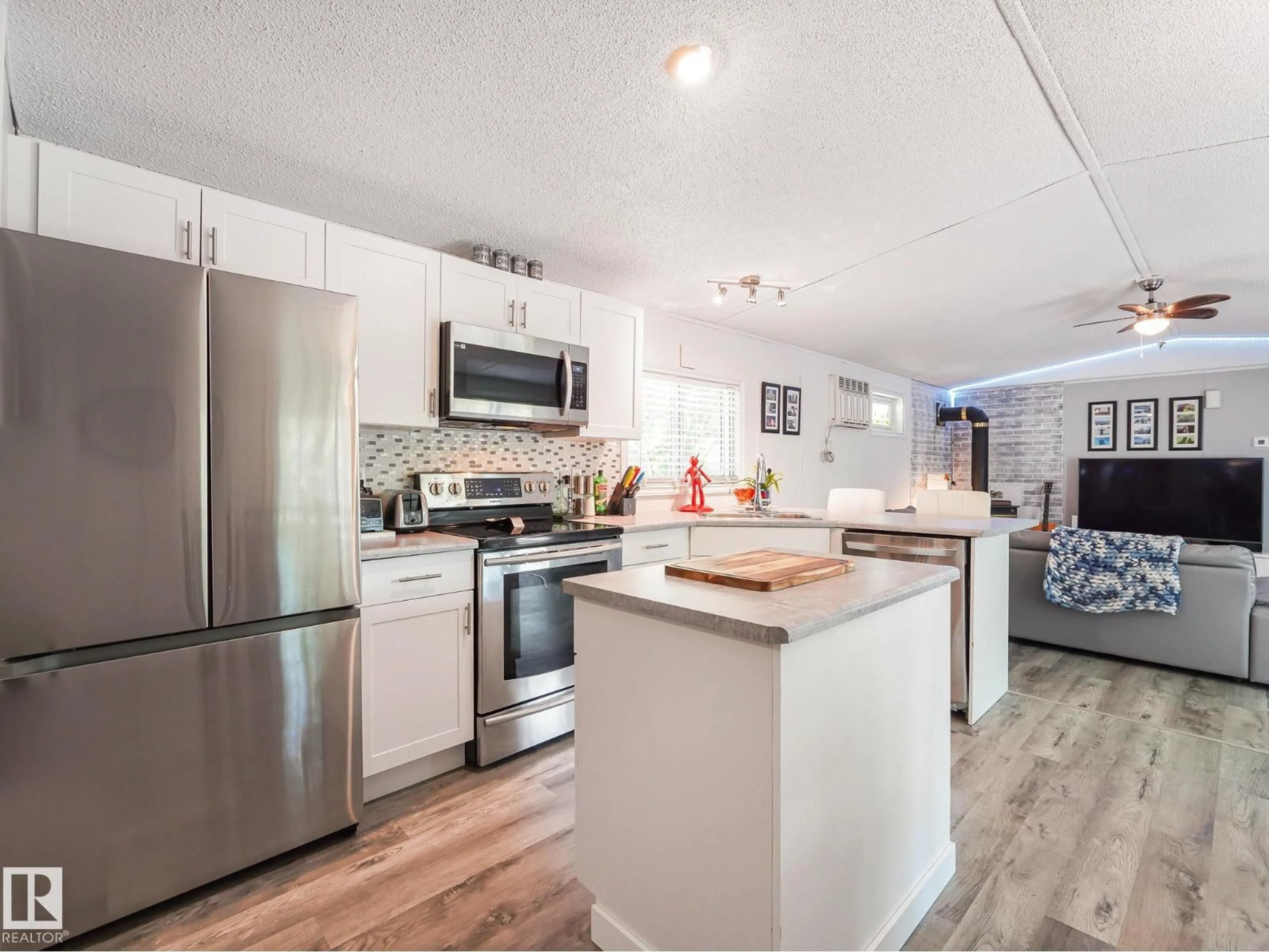Open concept kitchen, unknown for 57323 - 304 RGRD 30, Rural Barrhead County Alberta T0E1A0