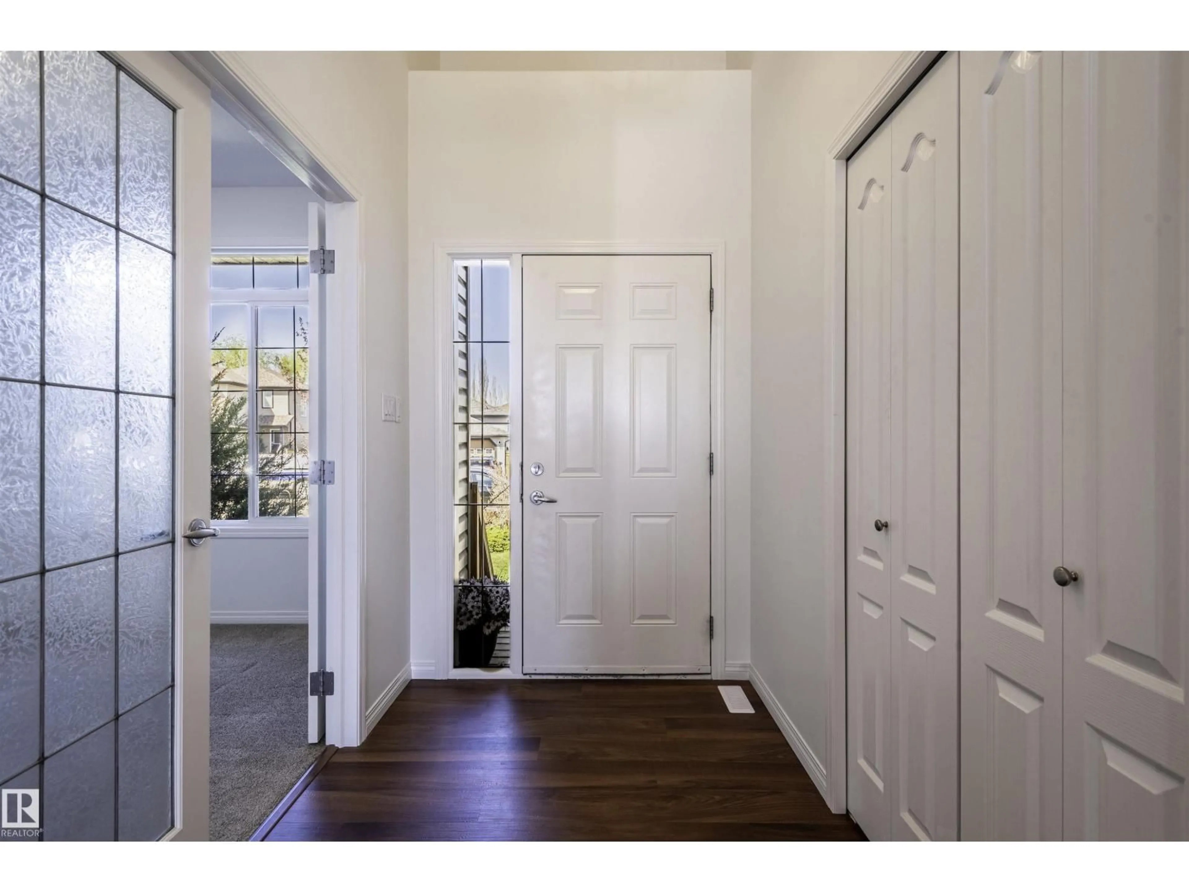 Indoor entryway for 22 STONY CREEK, Stony Plain Alberta T7Z2Z8