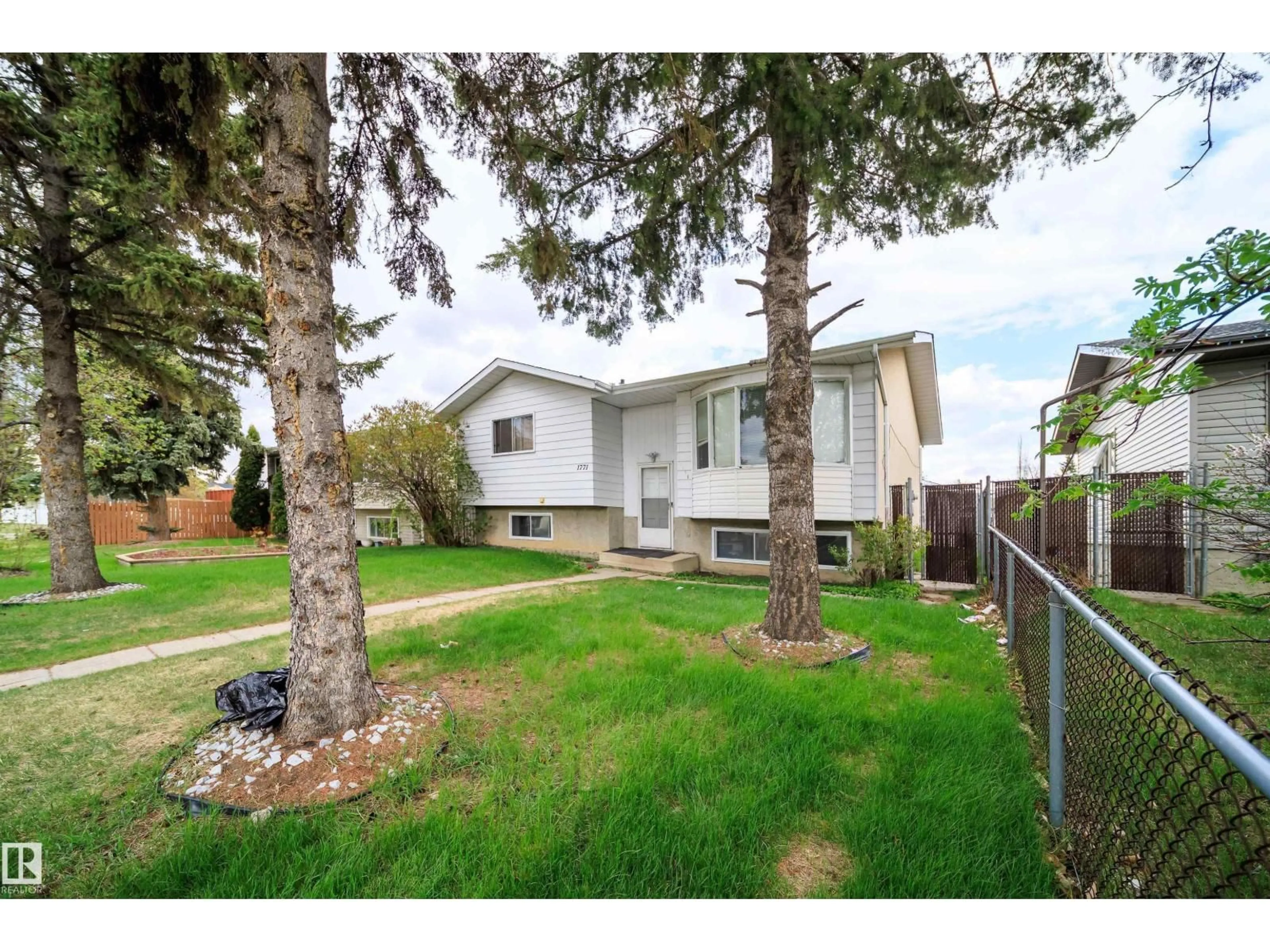 Unknown for 1771 37 ST, Edmonton Alberta T6L3G7