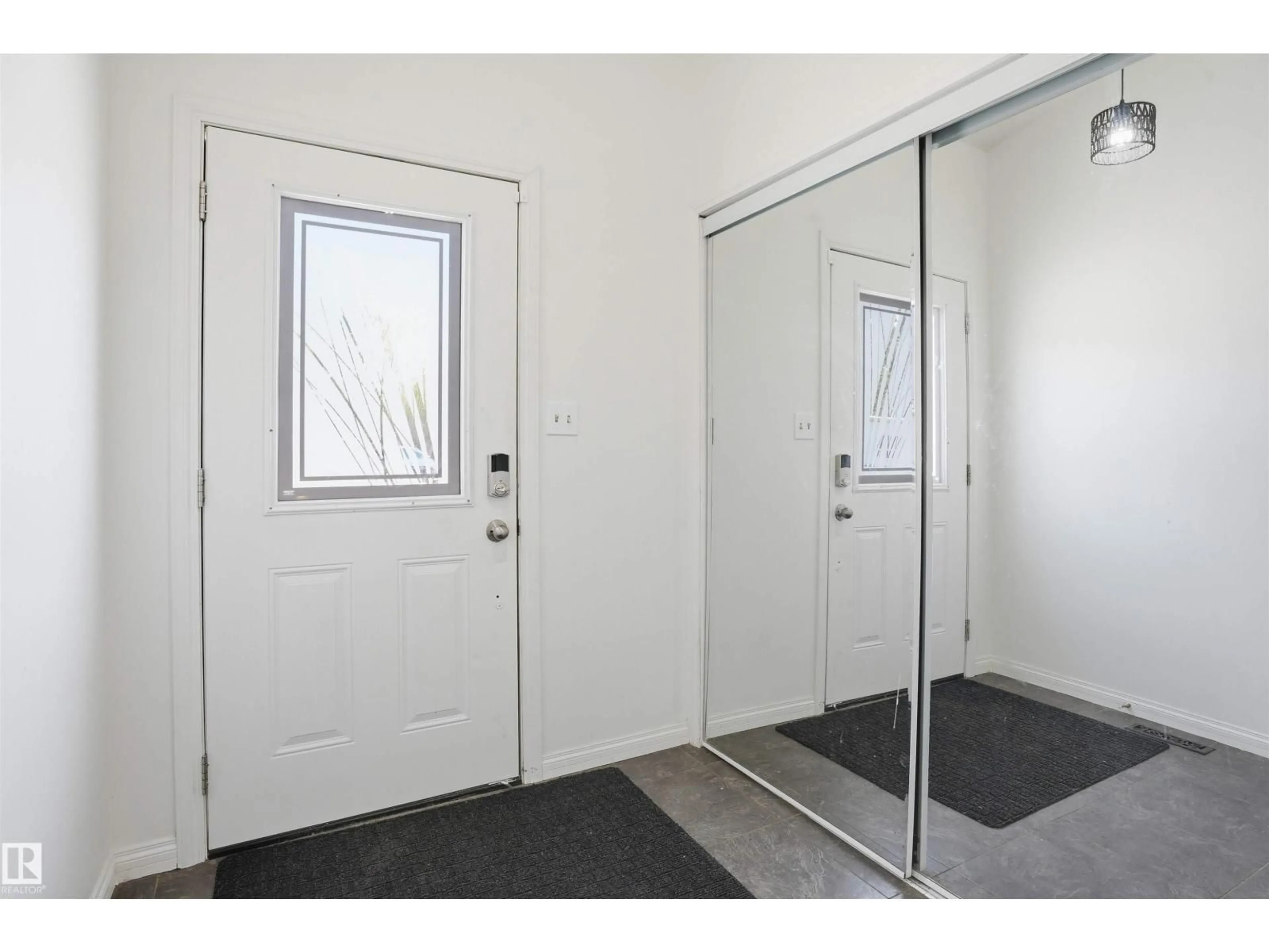 Indoor entryway for A - 53434 RGE ROAD 40, Rural Parkland County Alberta T0E2K0