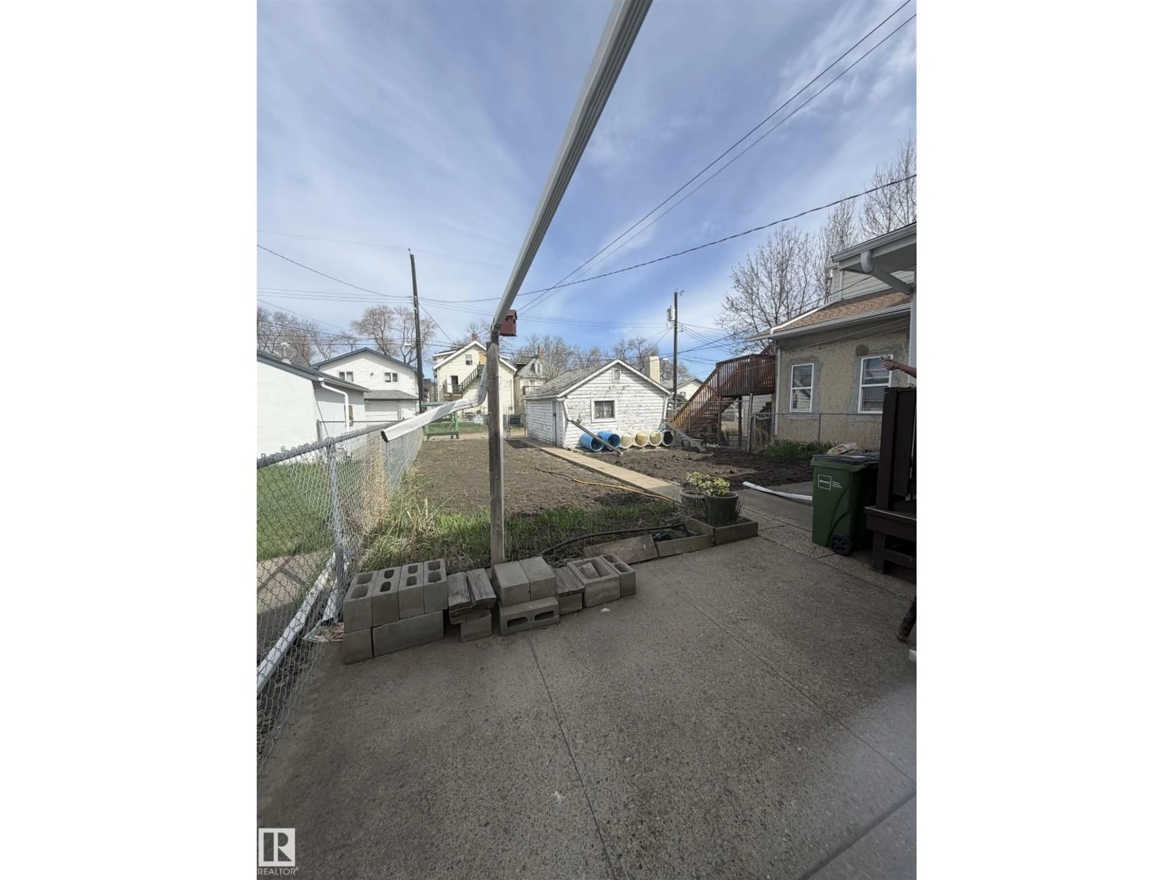 Unknown for 9630 106 AV, Edmonton Alberta T5H0N4