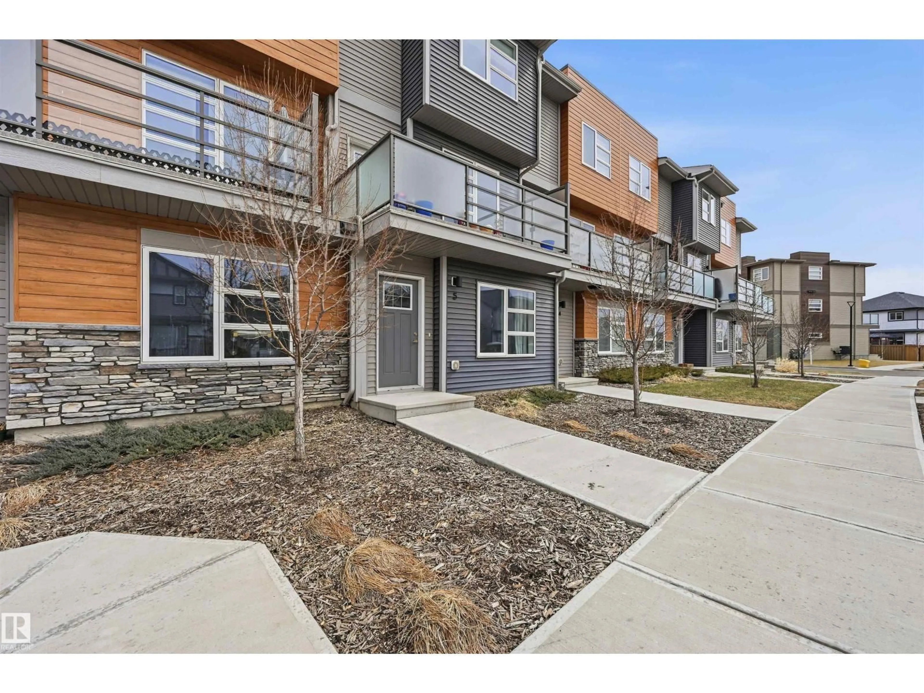 Patio, street for #5 - 17635 58 ST, Edmonton Alberta T5Y4C2