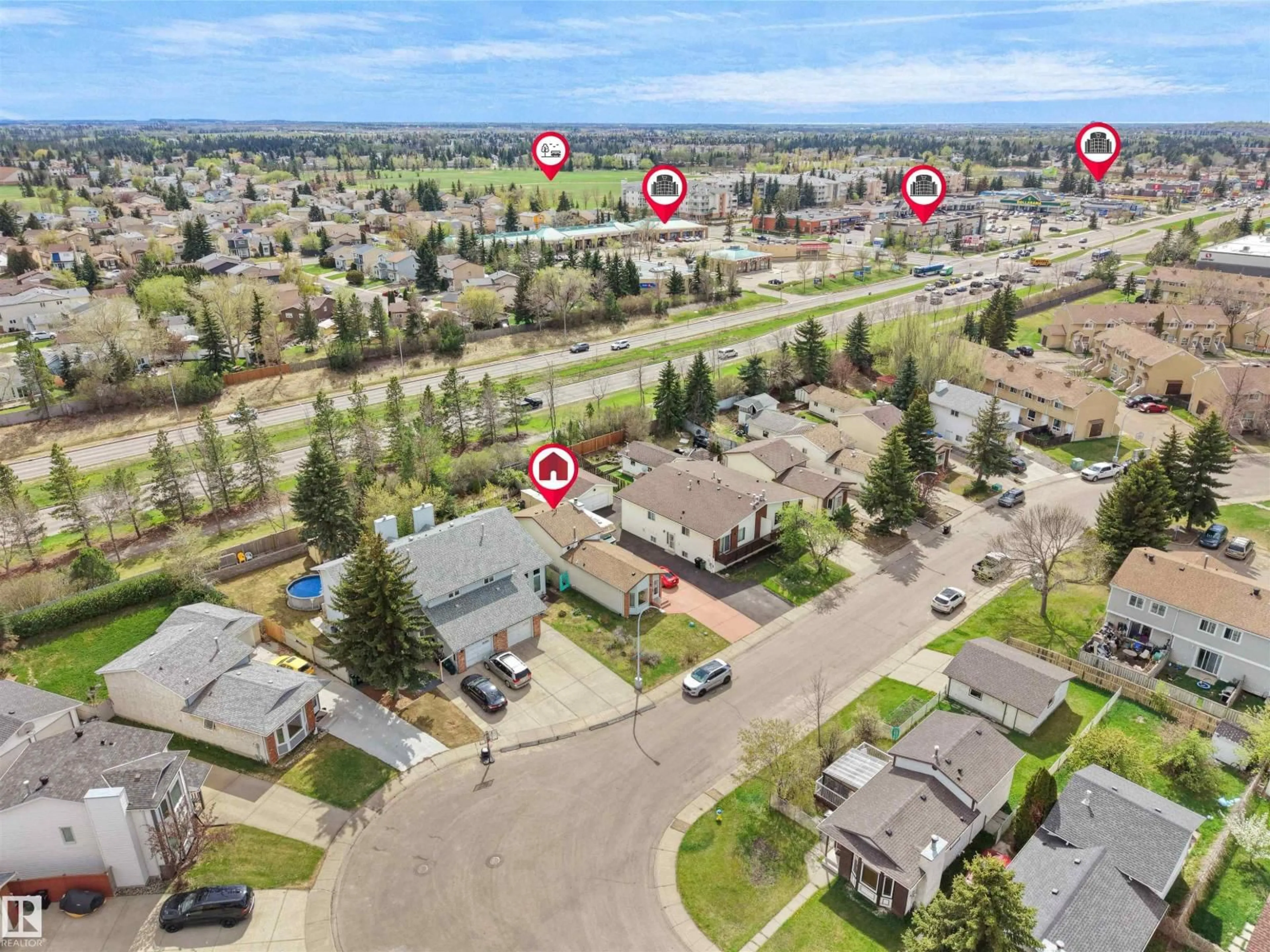 A pic from outside/outdoor area/front of a property/back of a property/a pic from drone, street for 10711 24 AV, Edmonton Alberta T6J5P9