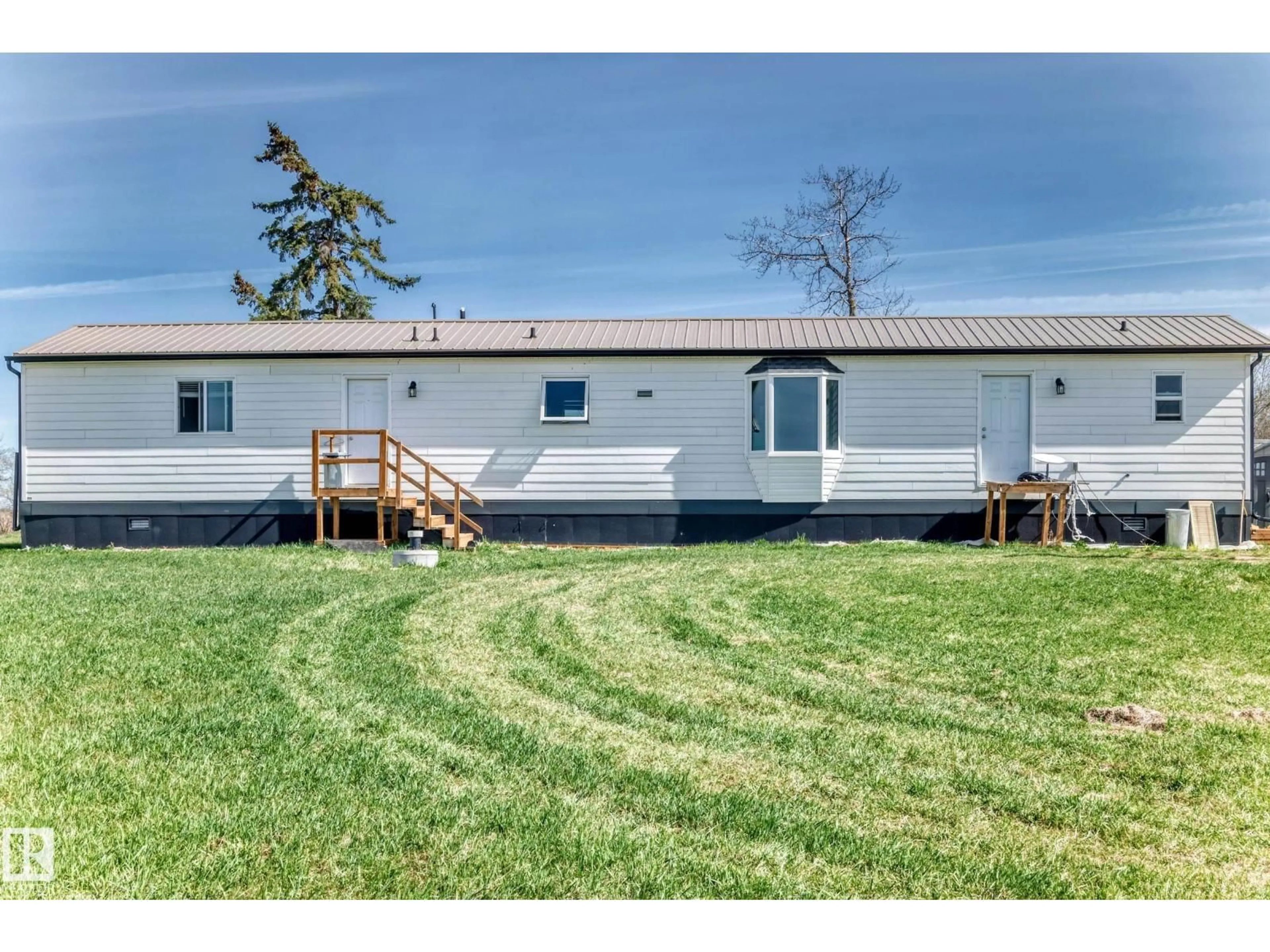 Unknown for 56432 HWY 777, Rural Barrhead County Alberta T7N0L6