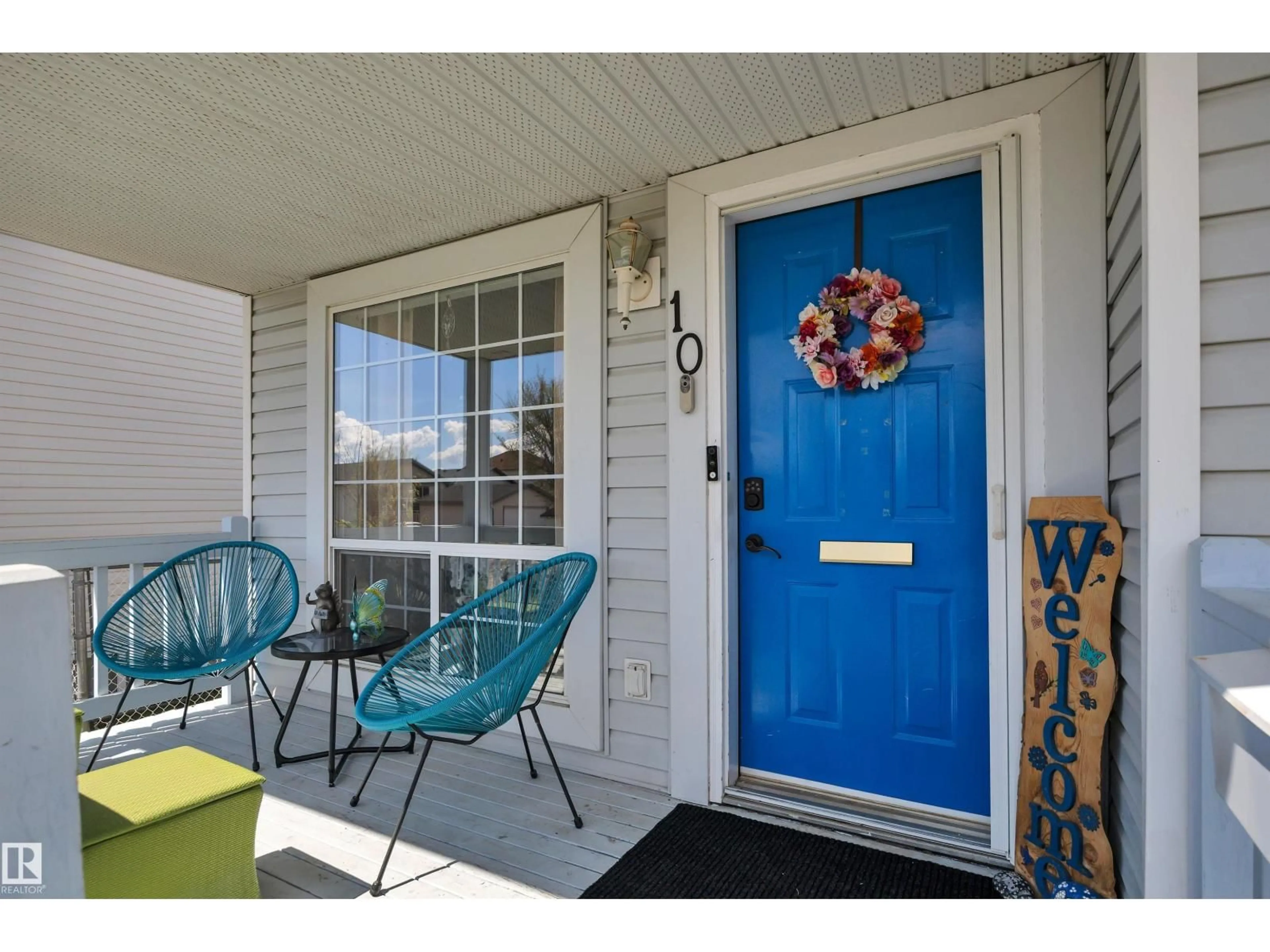 Indoor entryway for 10 CAMPBELL RD, Leduc Alberta T9E6S5
