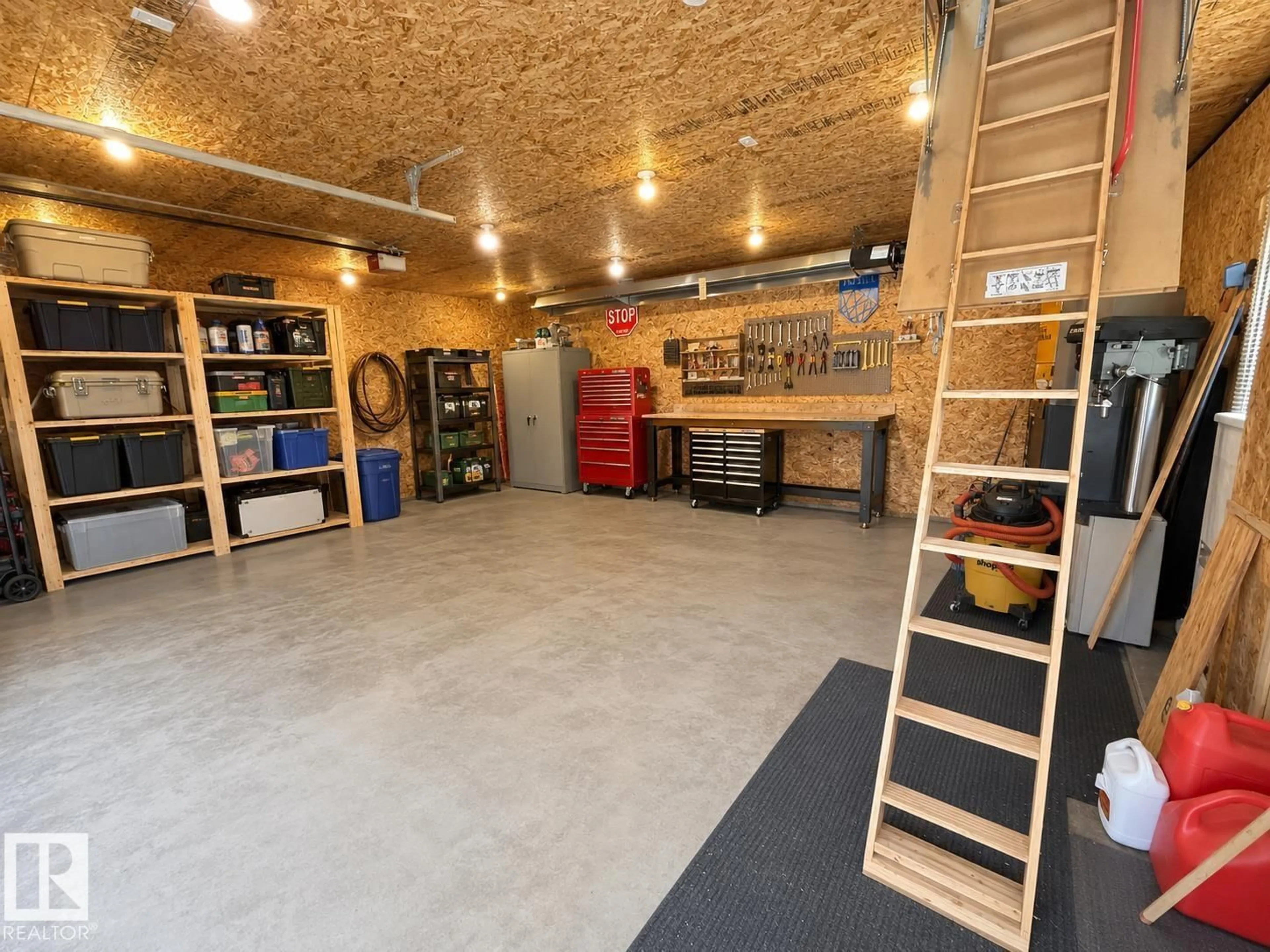 Indoor garage for NW - 10807 52 ST, Edmonton Alberta T6A2H4