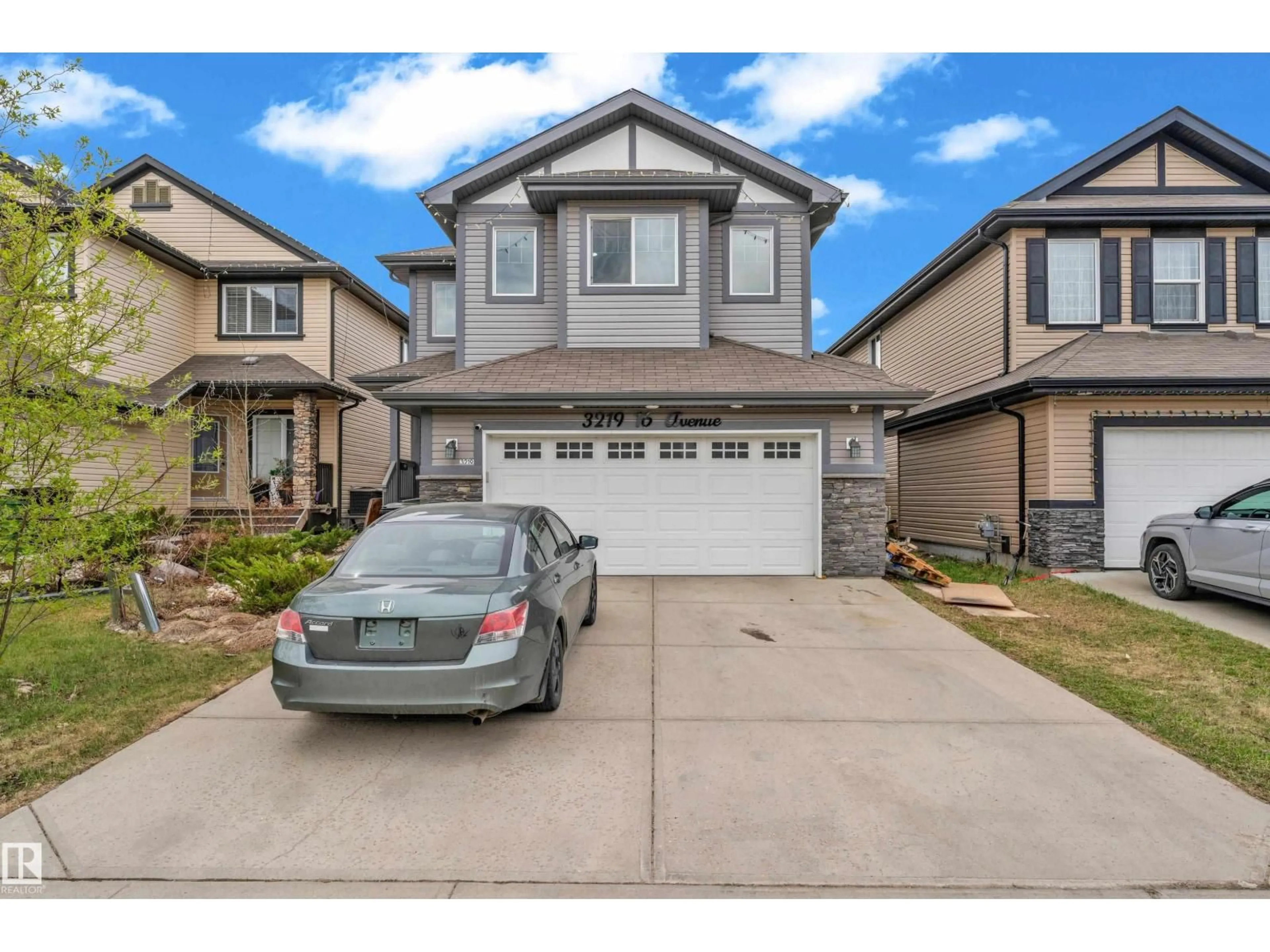 Unknown for 3219 16 AV, Edmonton Alberta T6T0T8