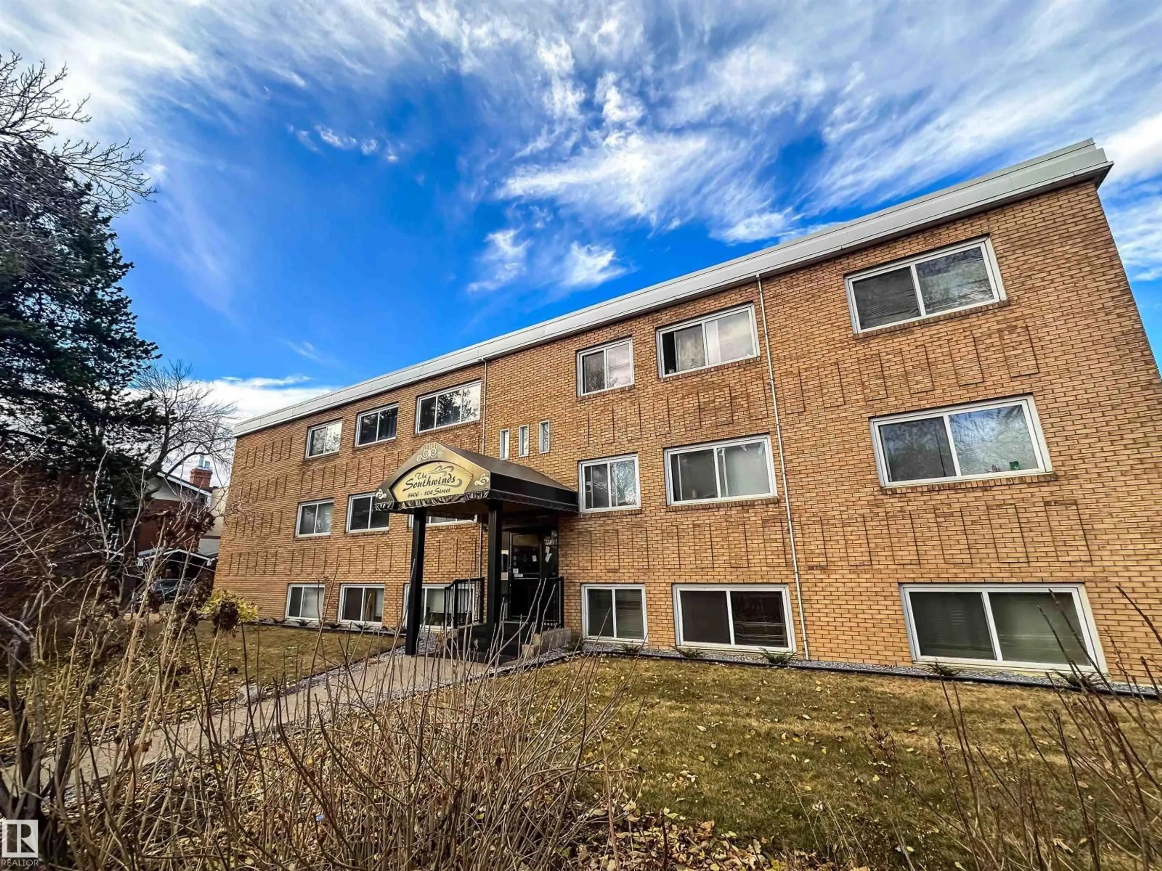 Unknown for #3 - 8406 104 ST, Edmonton Alberta T6E4G2