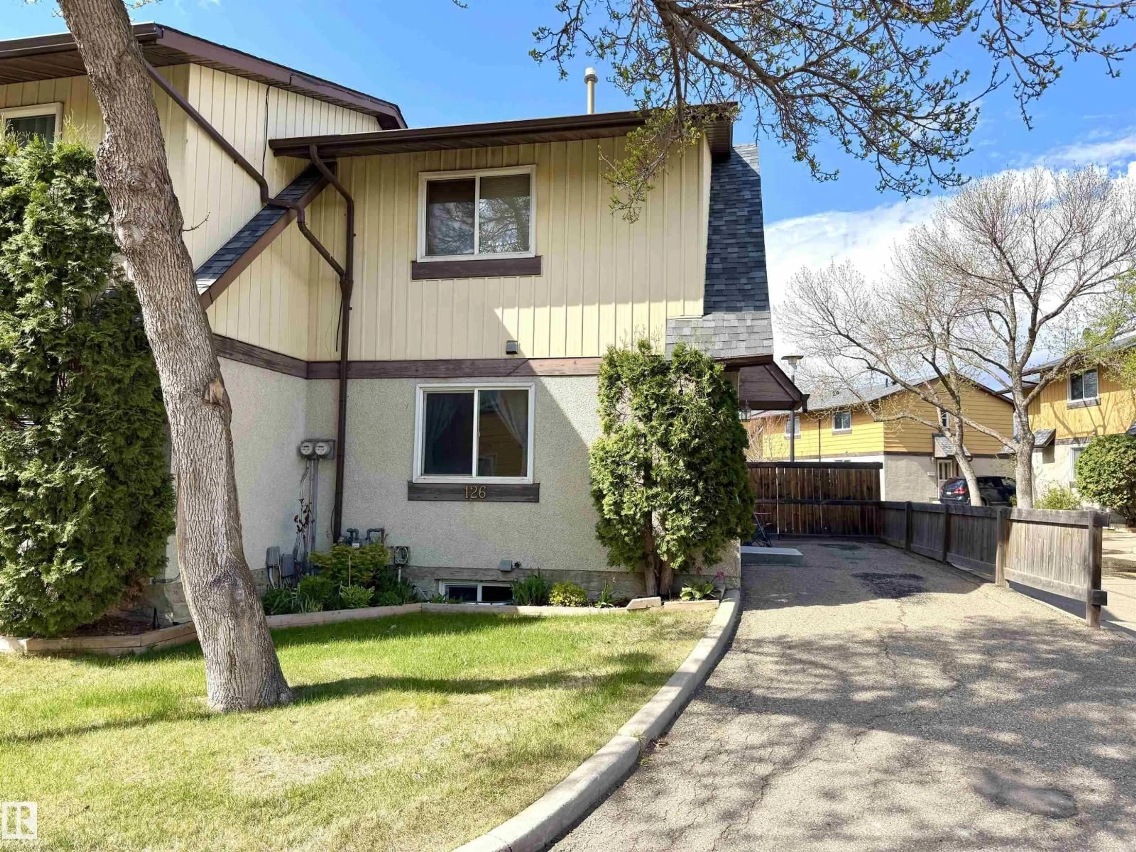 Unknown for 126 WOODSTOCK NW, Edmonton Alberta T5T0H6