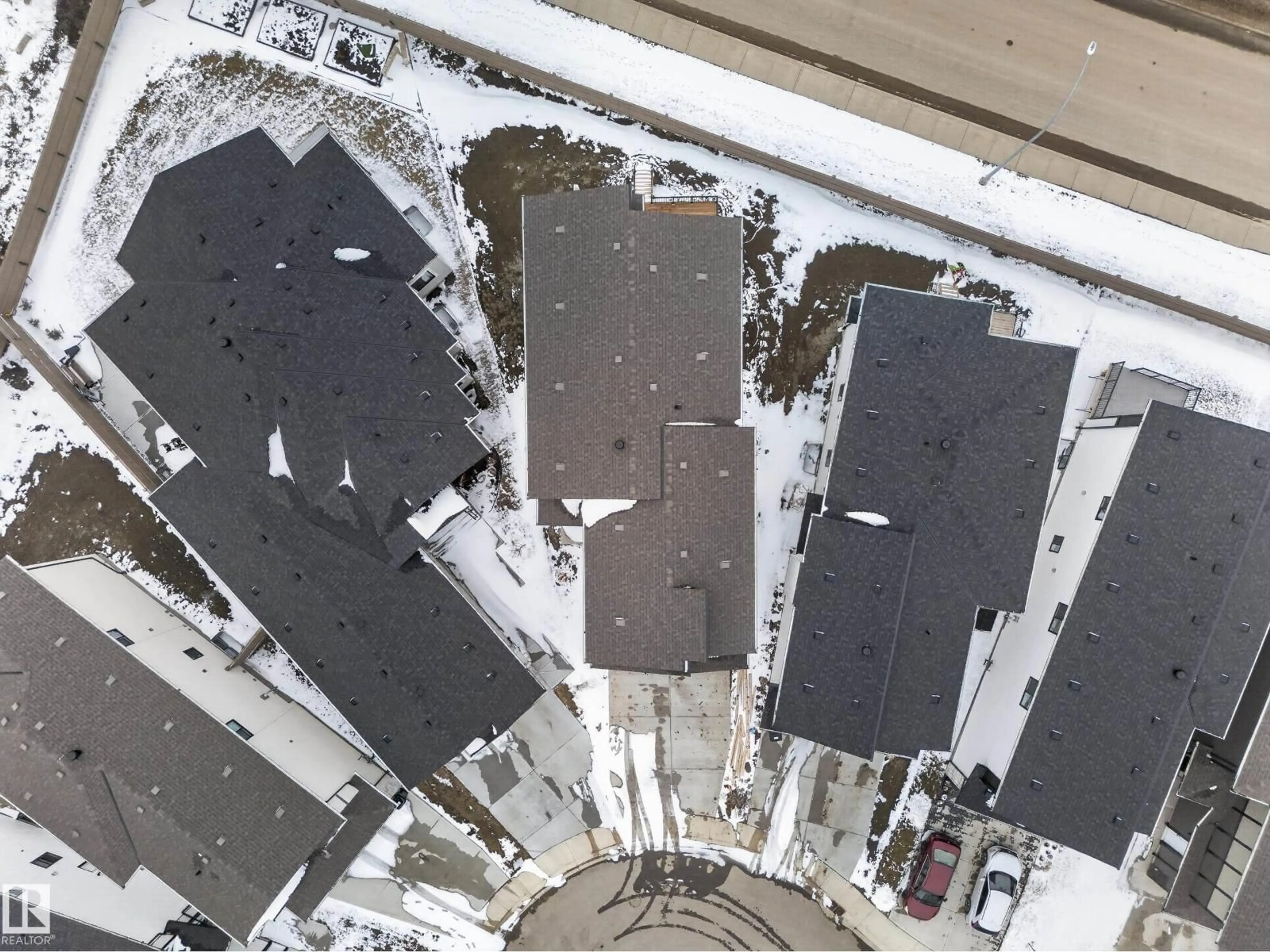 A pic from outside/outdoor area/front of a property/back of a property/a pic from drone, unknown for NE - 260 166 AV, Edmonton Alberta T5Y4J2