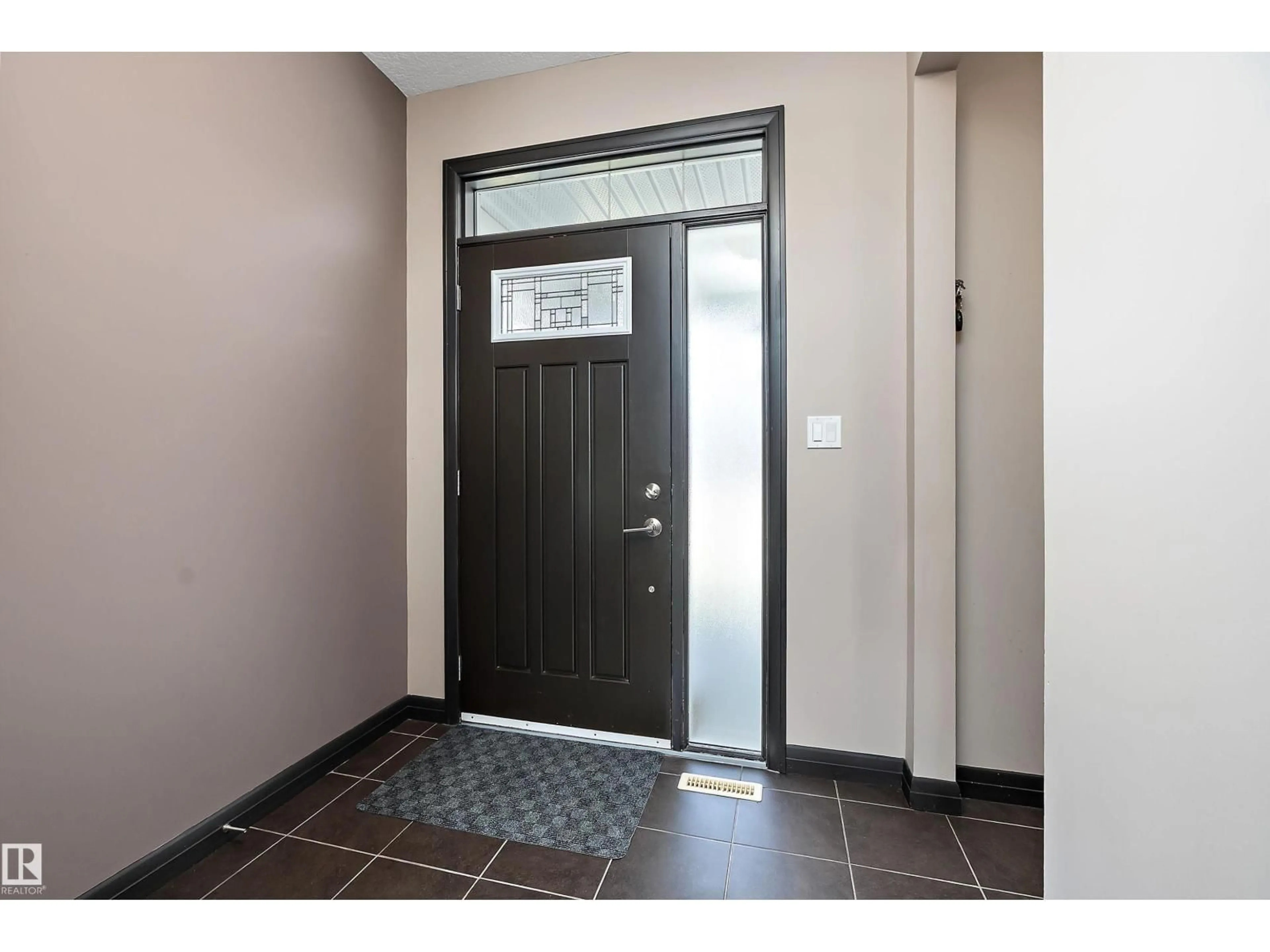 Indoor entryway for 268 SHEPPARD CI, Leduc Alberta T9E0T5