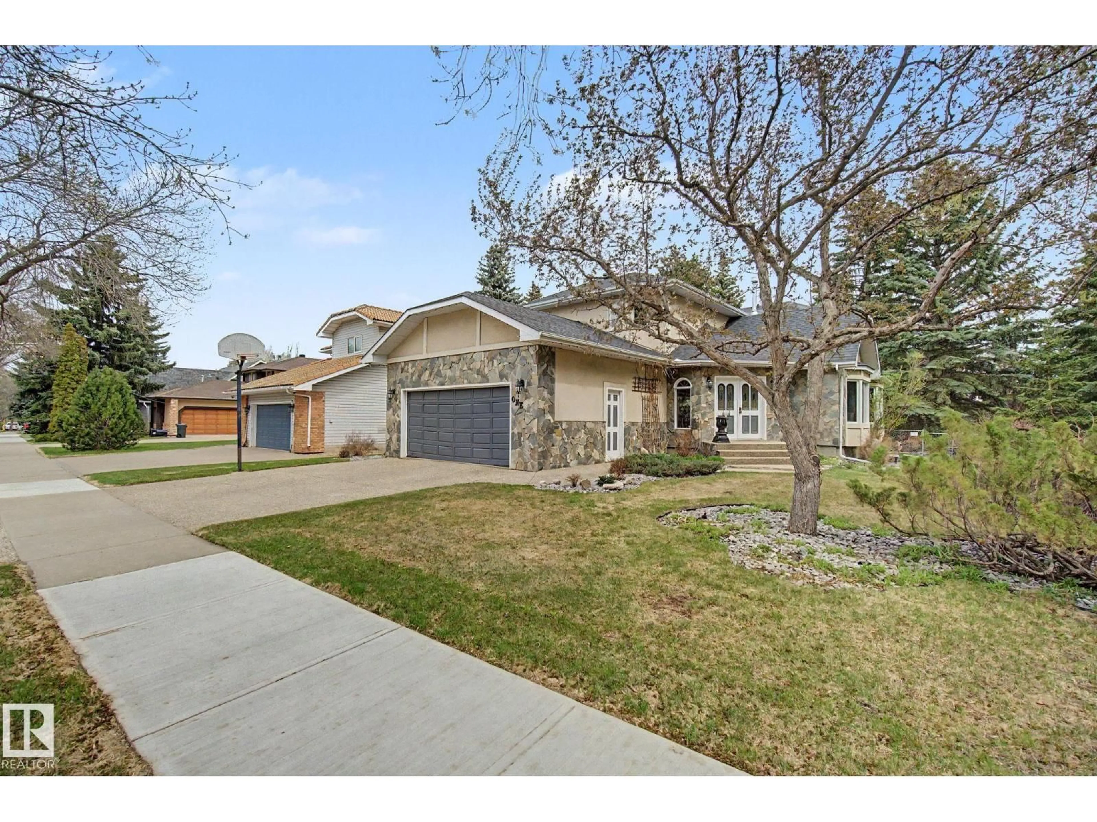 Home with brick exterior material, street for 1 FIELDSTONE DR, Spruce Grove Alberta T7X2Z3