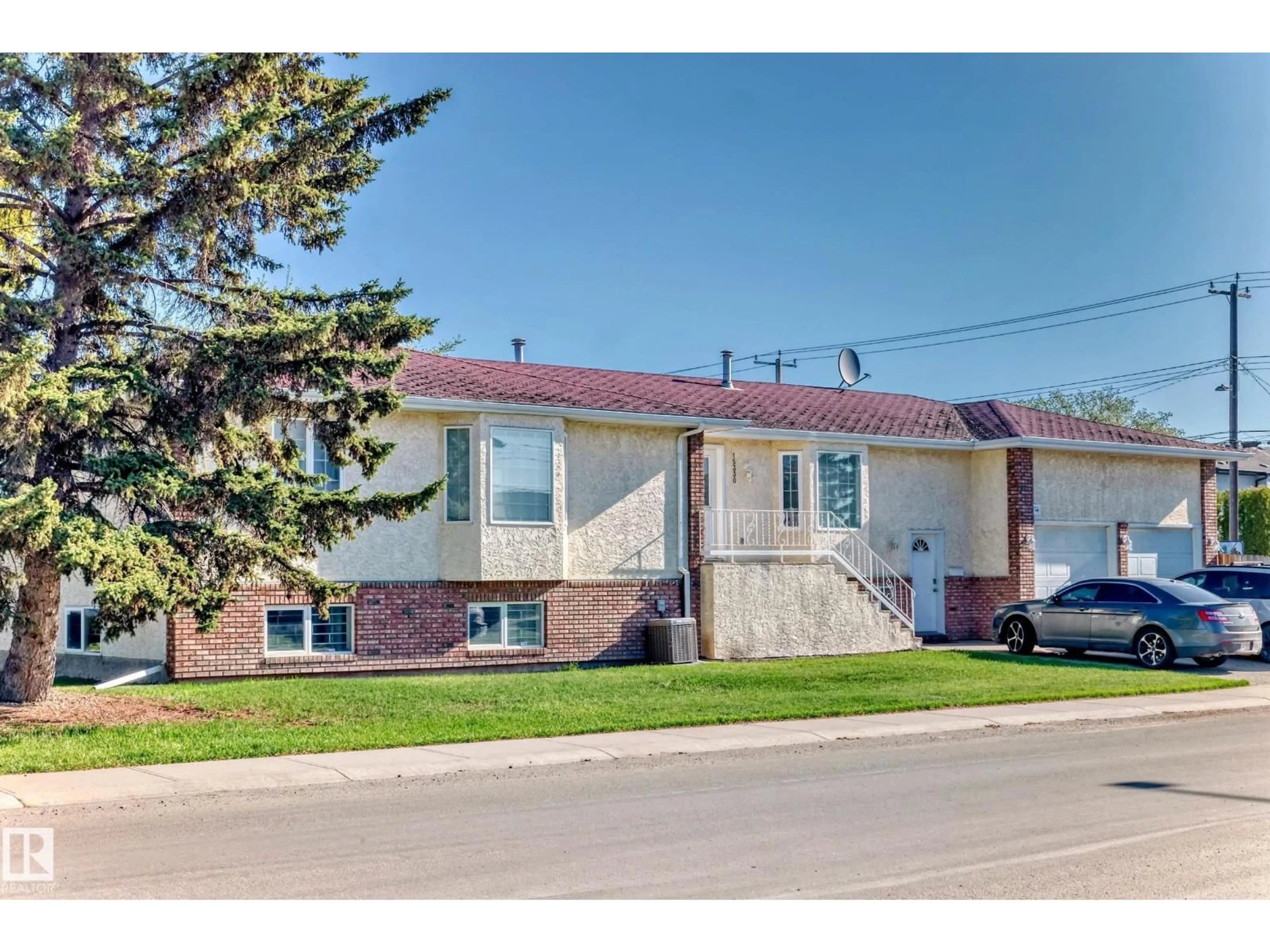 Unknown for 15330 99 AV, Edmonton Alberta T5P0H9