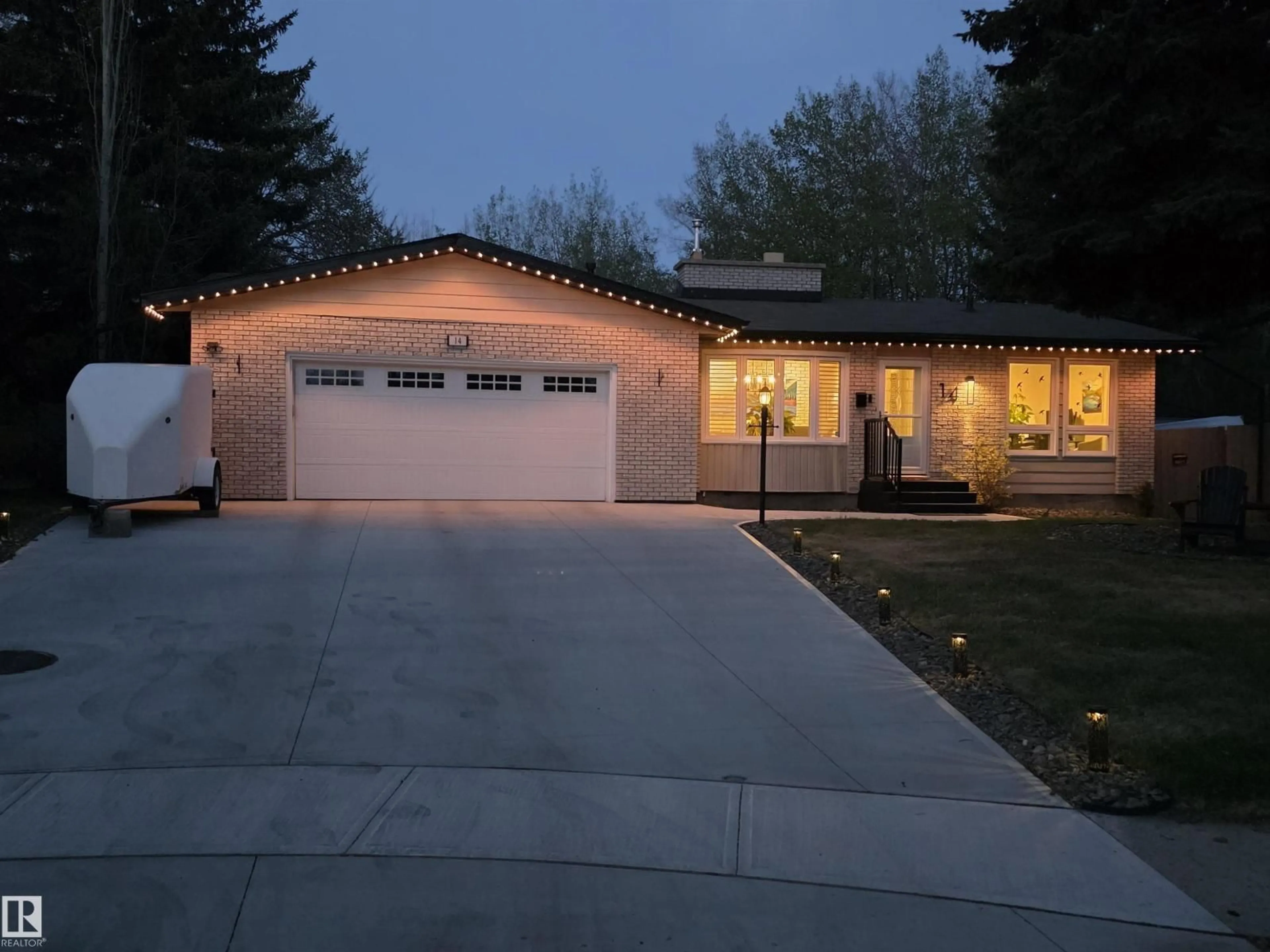 Unknown for 14 ASH PL, St. Albert Alberta T8N3J5