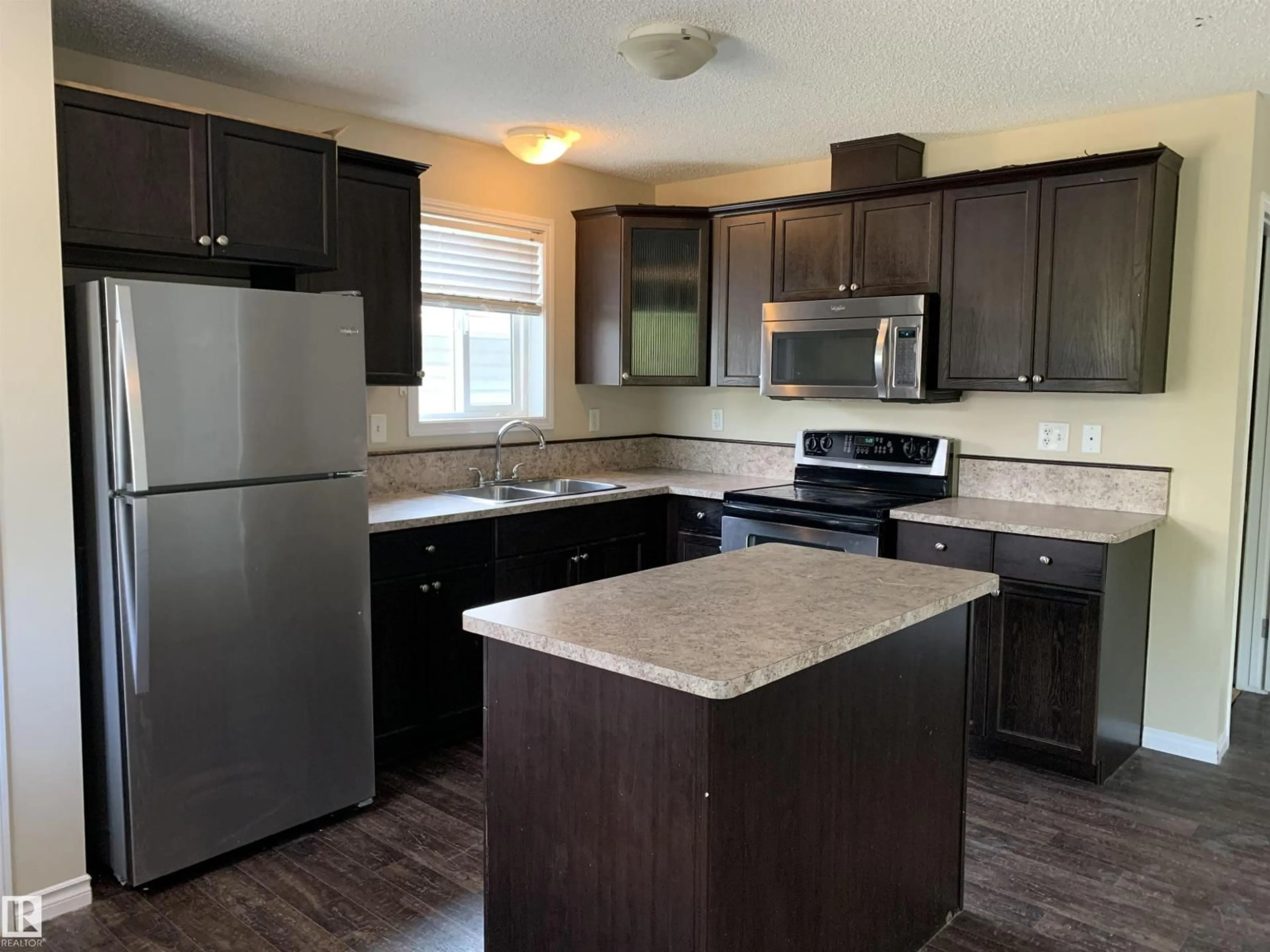 Standard kitchen, unknown for NW - 11824 93 ST, Edmonton Alberta T5G1E3
