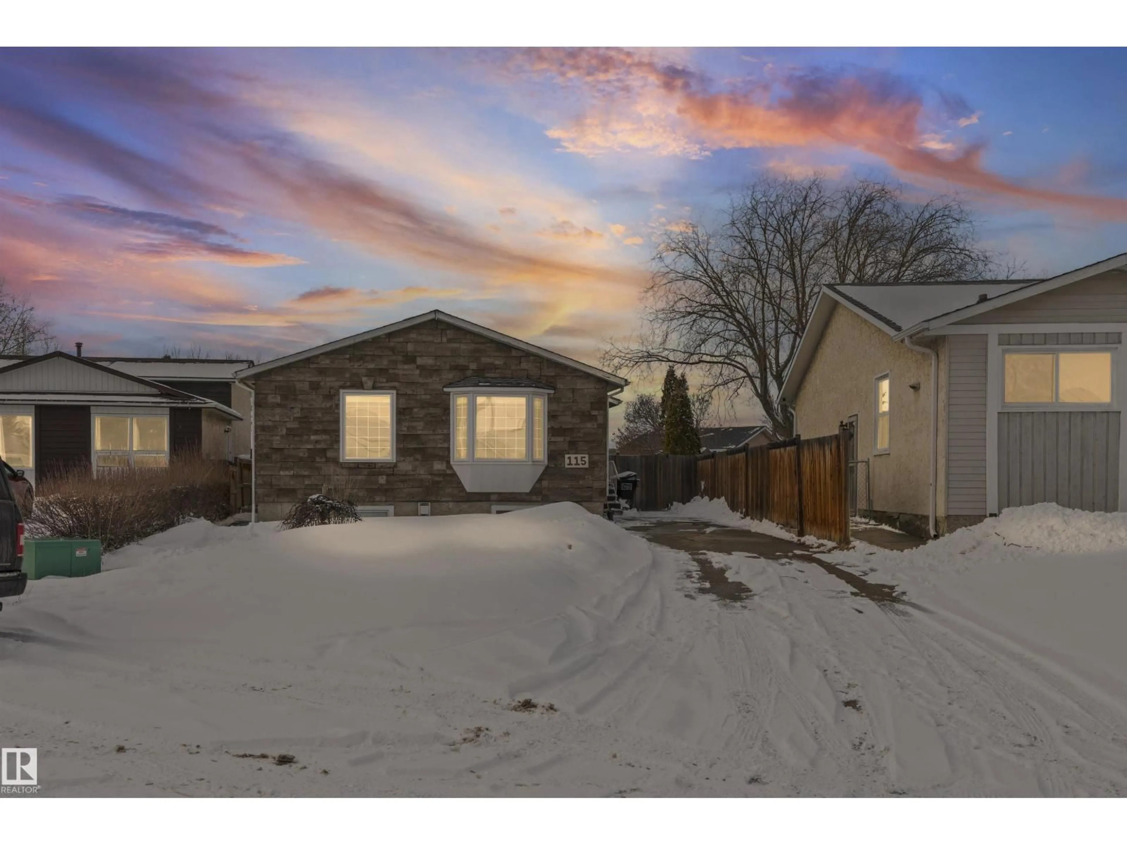 A pic from outside/outdoor area/front of a property/back of a property/a pic from drone, street for 115 WARWICK RD, Edmonton Alberta T5X4P7