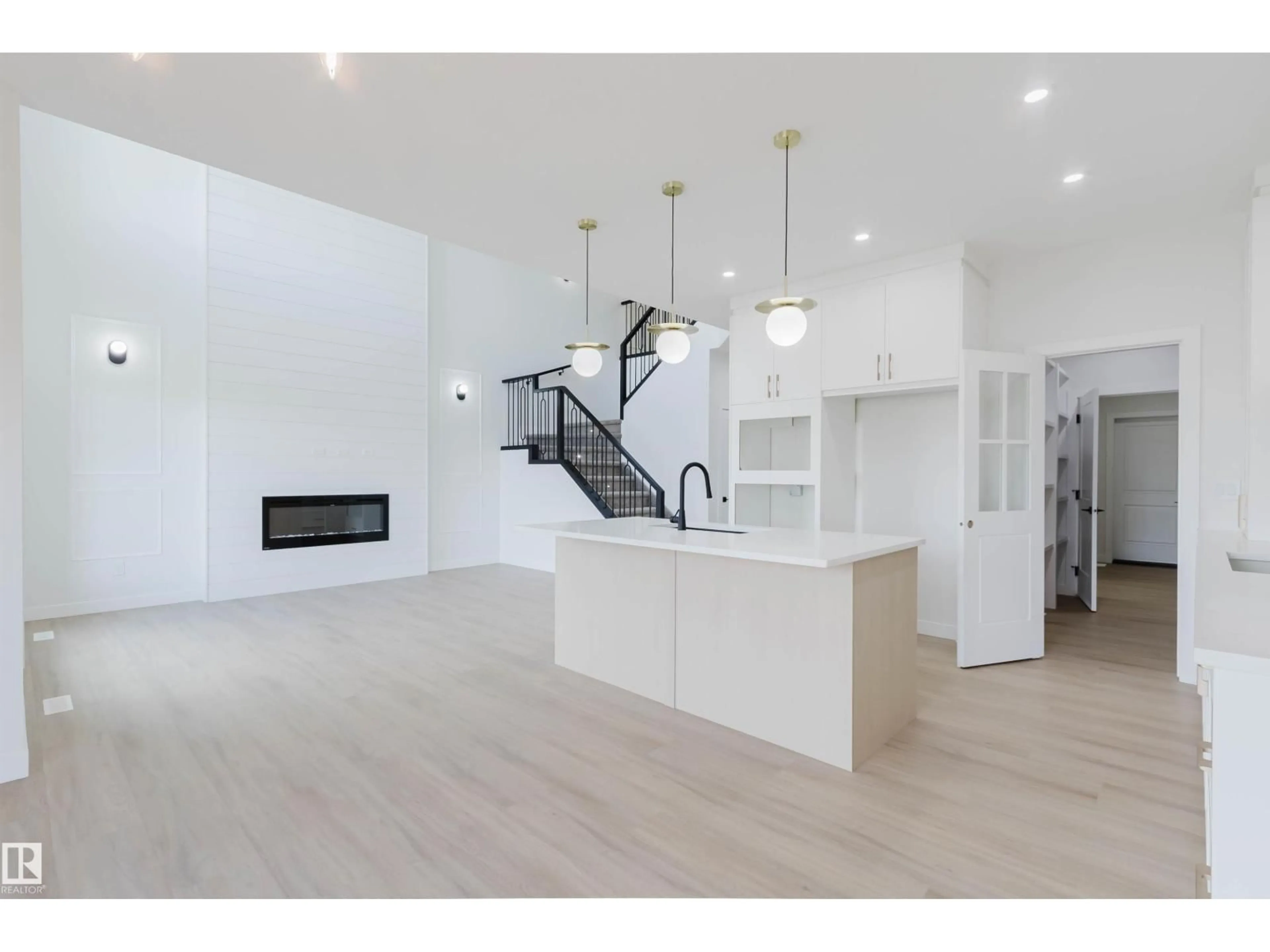 Open concept kitchen, unknown for 226 EDGEMONT GR, Edmonton Alberta T6M3J6