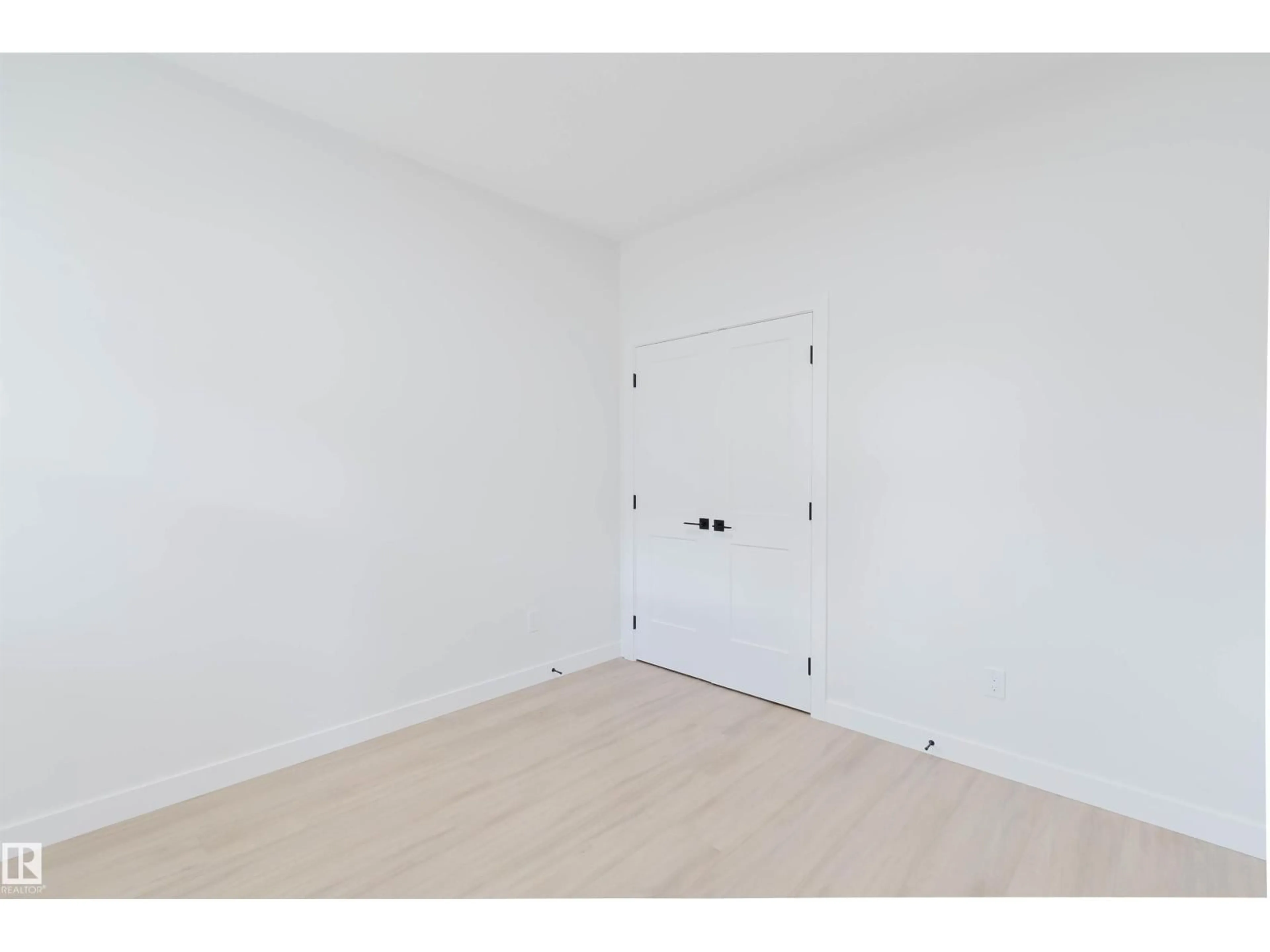 A pic of a room for 226 EDGEMONT GR, Edmonton Alberta T6M3J6