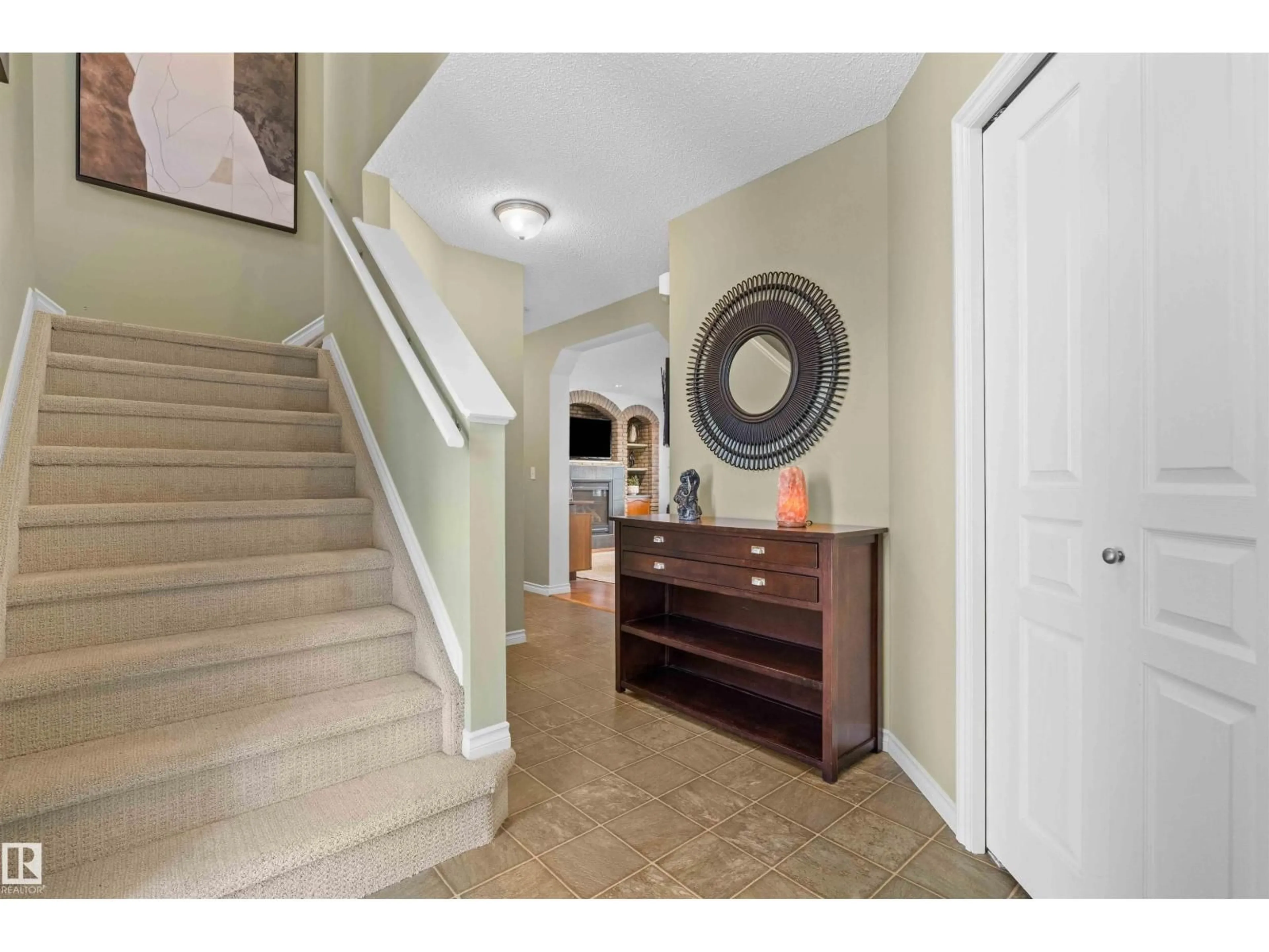 Indoor entryway for 68 GREYSTONE CR, Spruce Grove Alberta T7X0A7