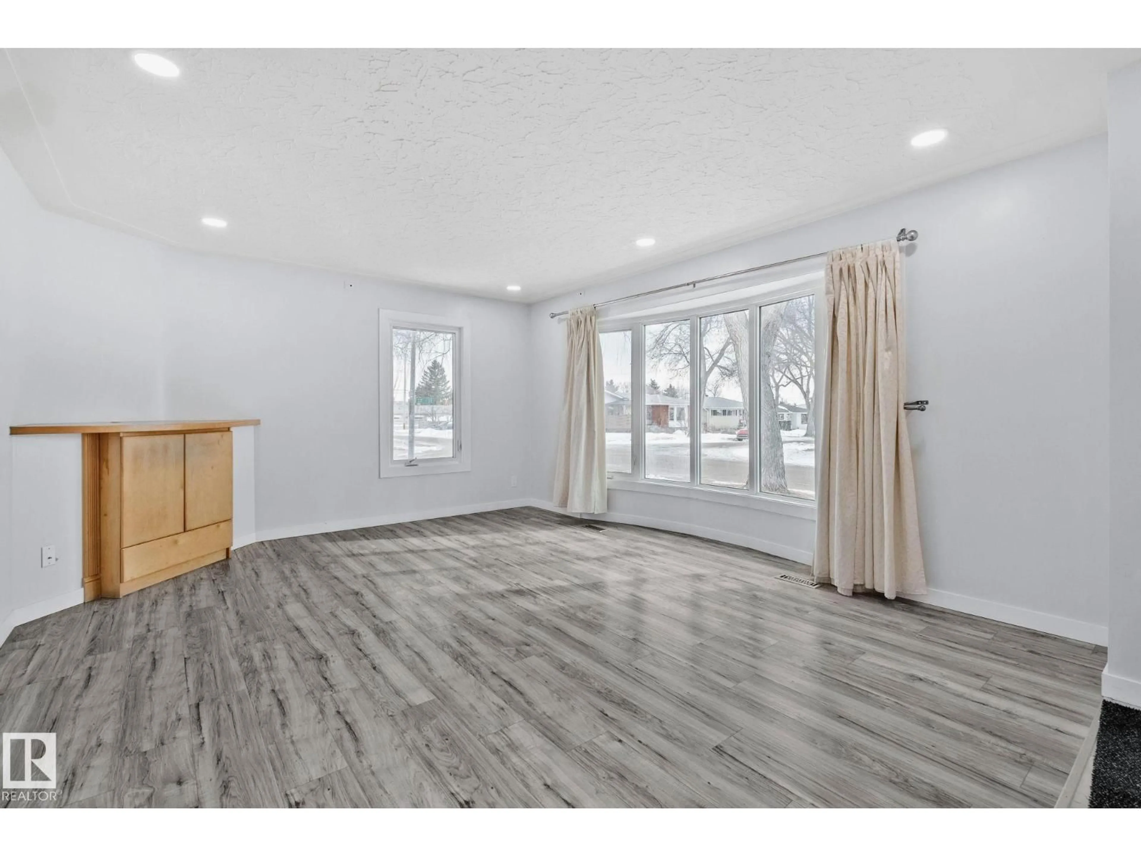 A pic of a room for NW - 12002 37 ST, Edmonton Alberta T5W2C3