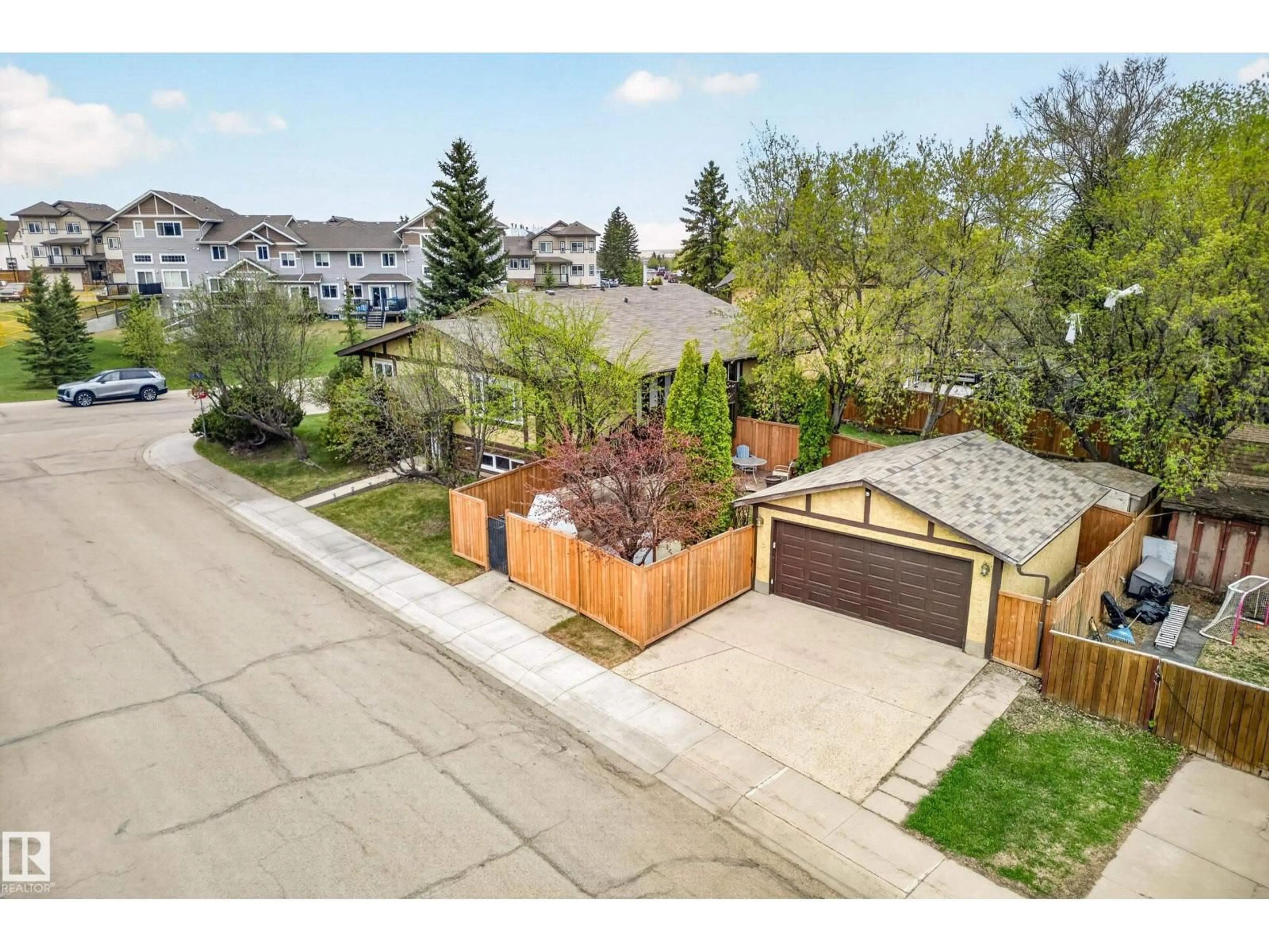 A pic from outside/outdoor area/front of a property/back of a property/a pic from drone, street for 5116 55 ST, Beaumont Alberta T4X1E1