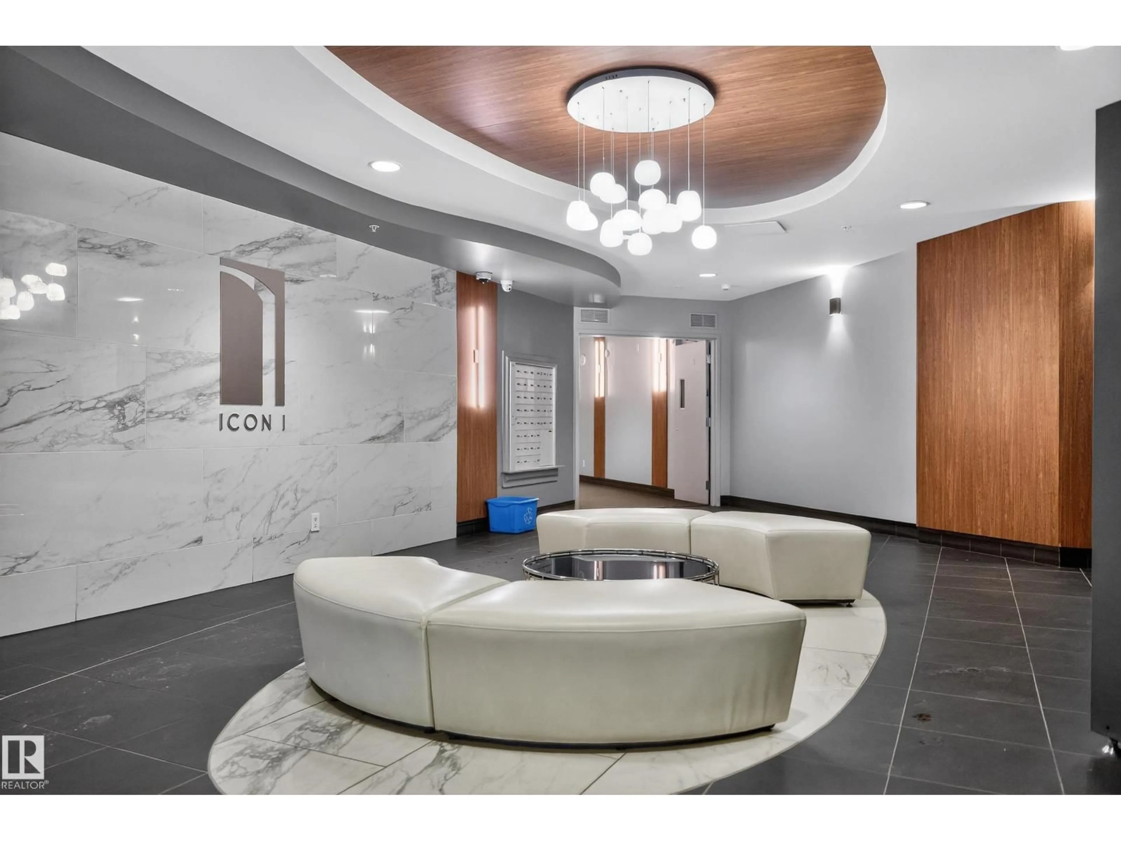 Lobby for 501 - 10136 104 ST, Edmonton Alberta T5J0B5