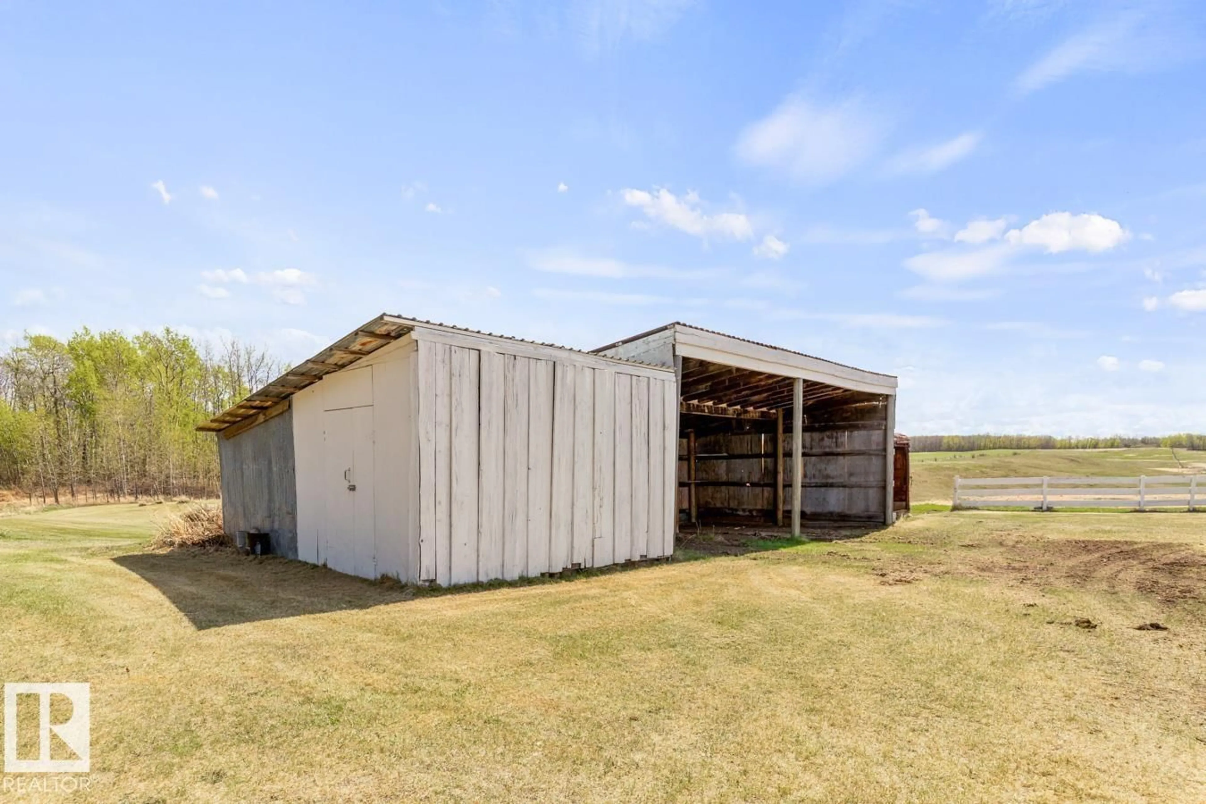 Shed for 510 - 23049 TWP RD, Rural Leduc County Alberta T0B3M1