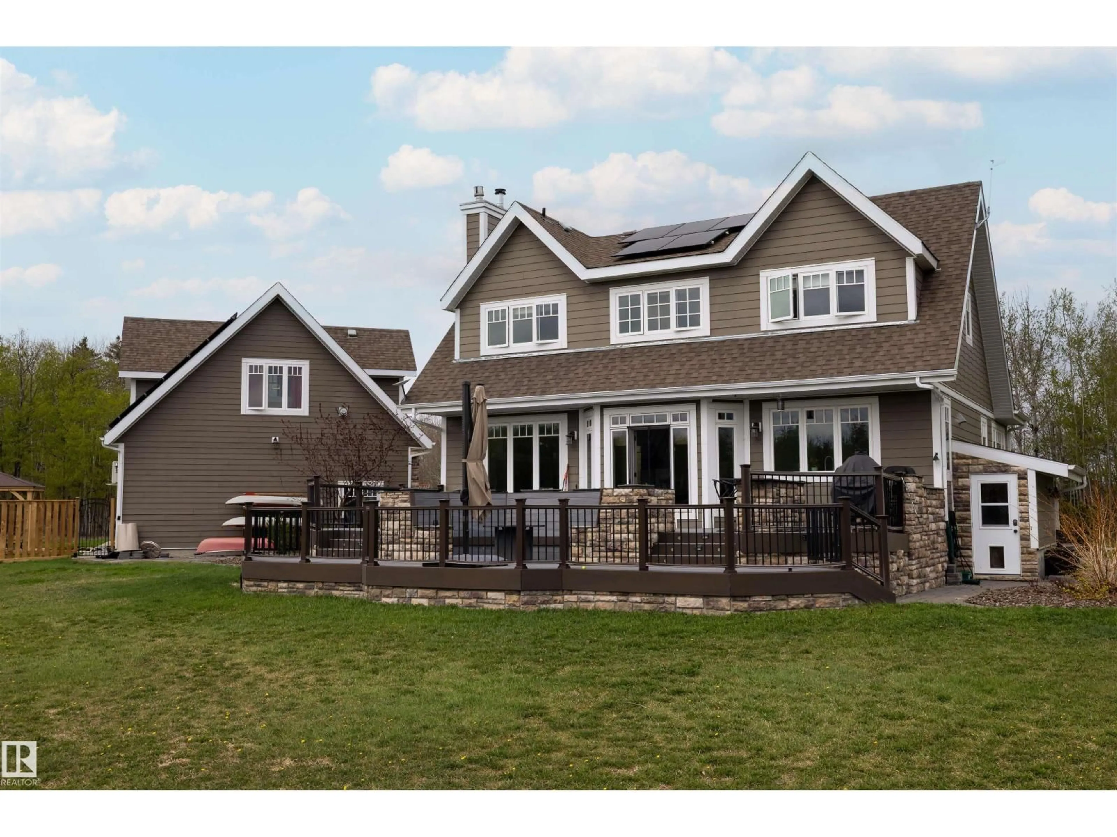 Home with vinyl exterior material, unknown for 27317 TWP ROAD 554, Rural Sturgeon County Alberta T8R2B3